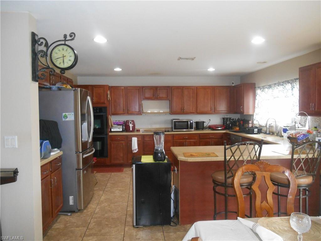 2422 Nw 19th Pl Property Photo 5