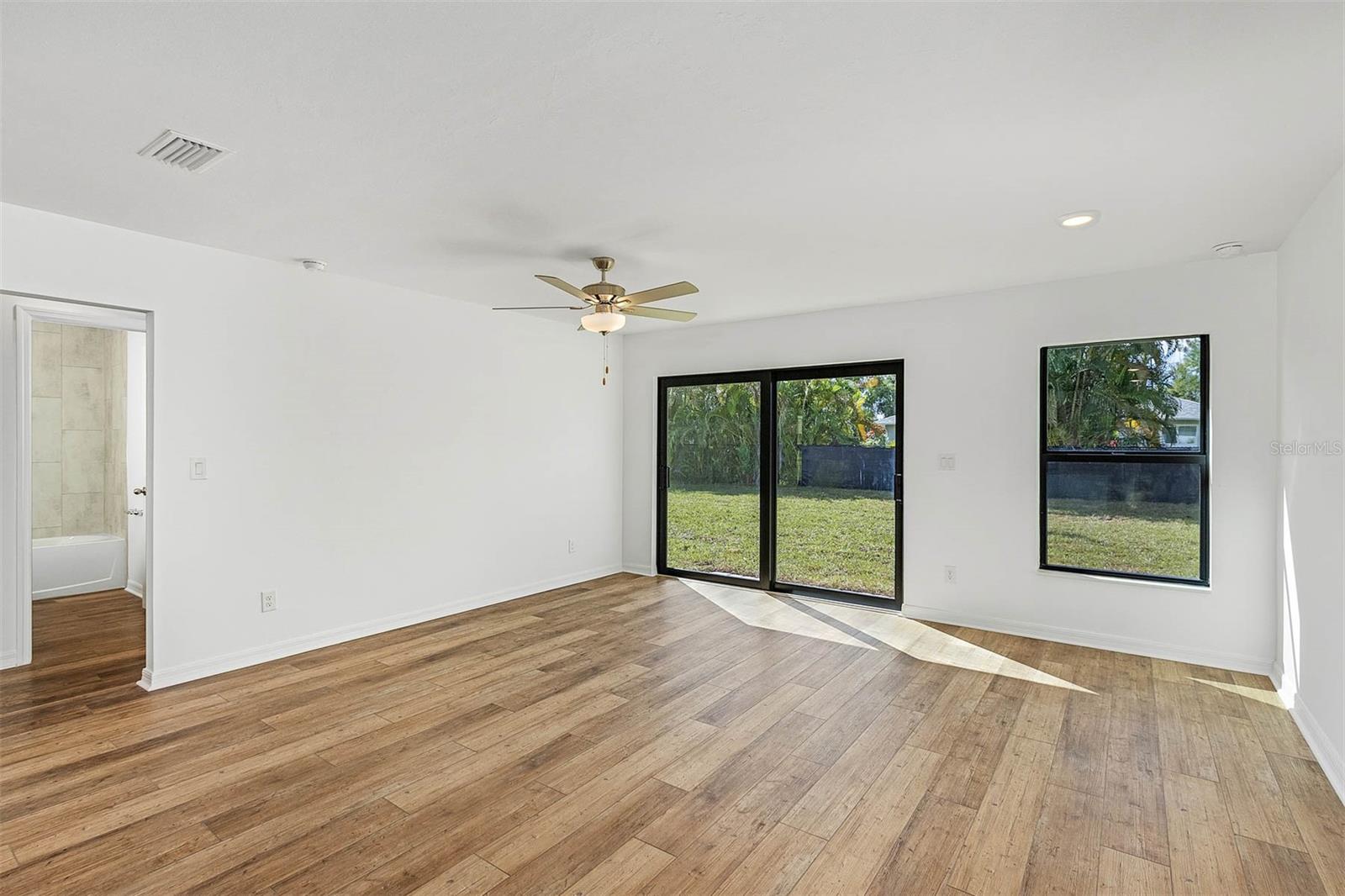 4314 Billingham Ln Property Photo 4