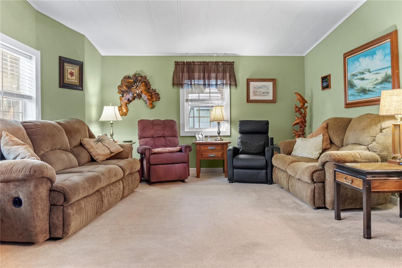 38025 Avion Dr Property Photo 5