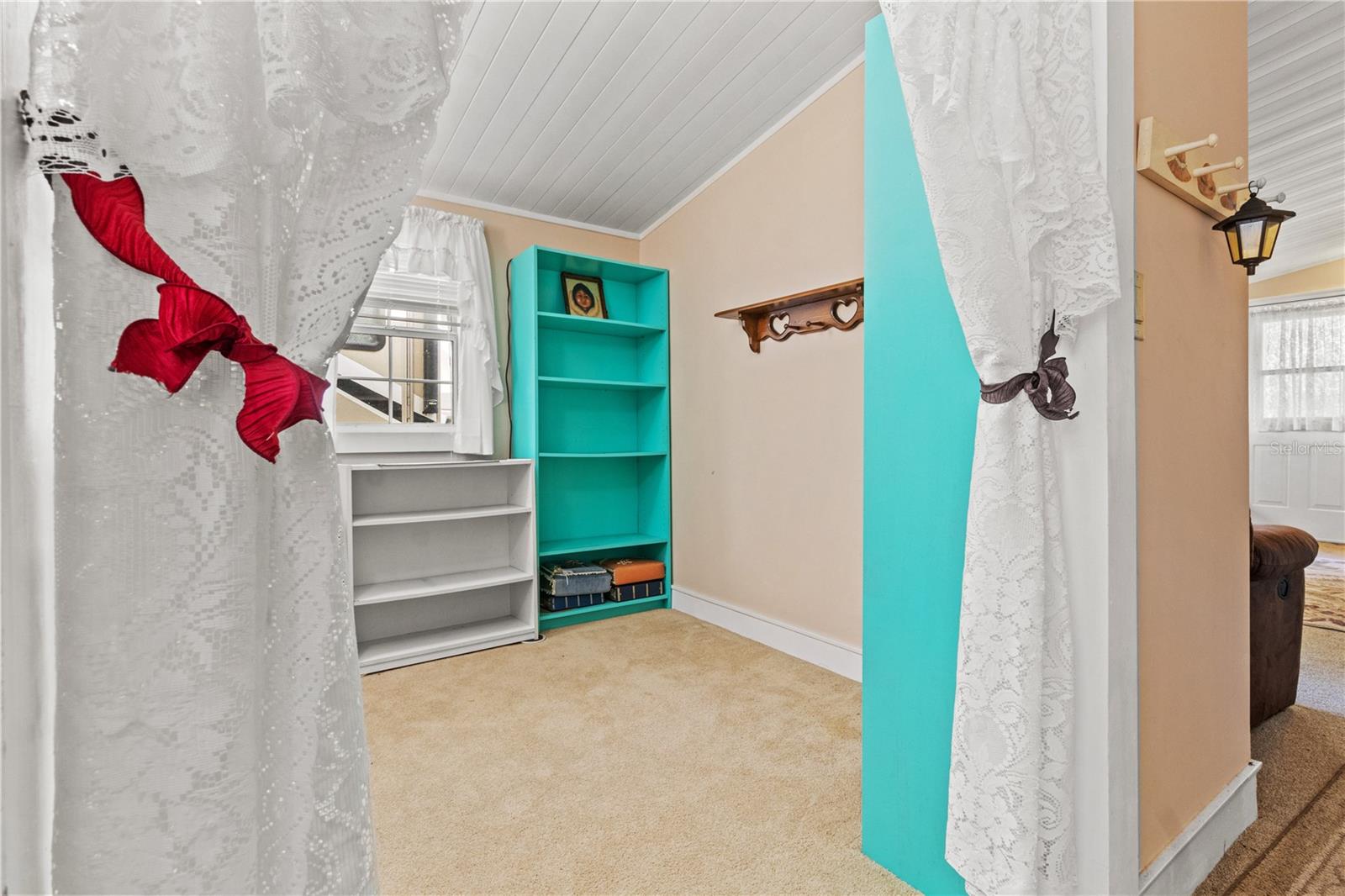 38025 Avion Dr Property Photo 18