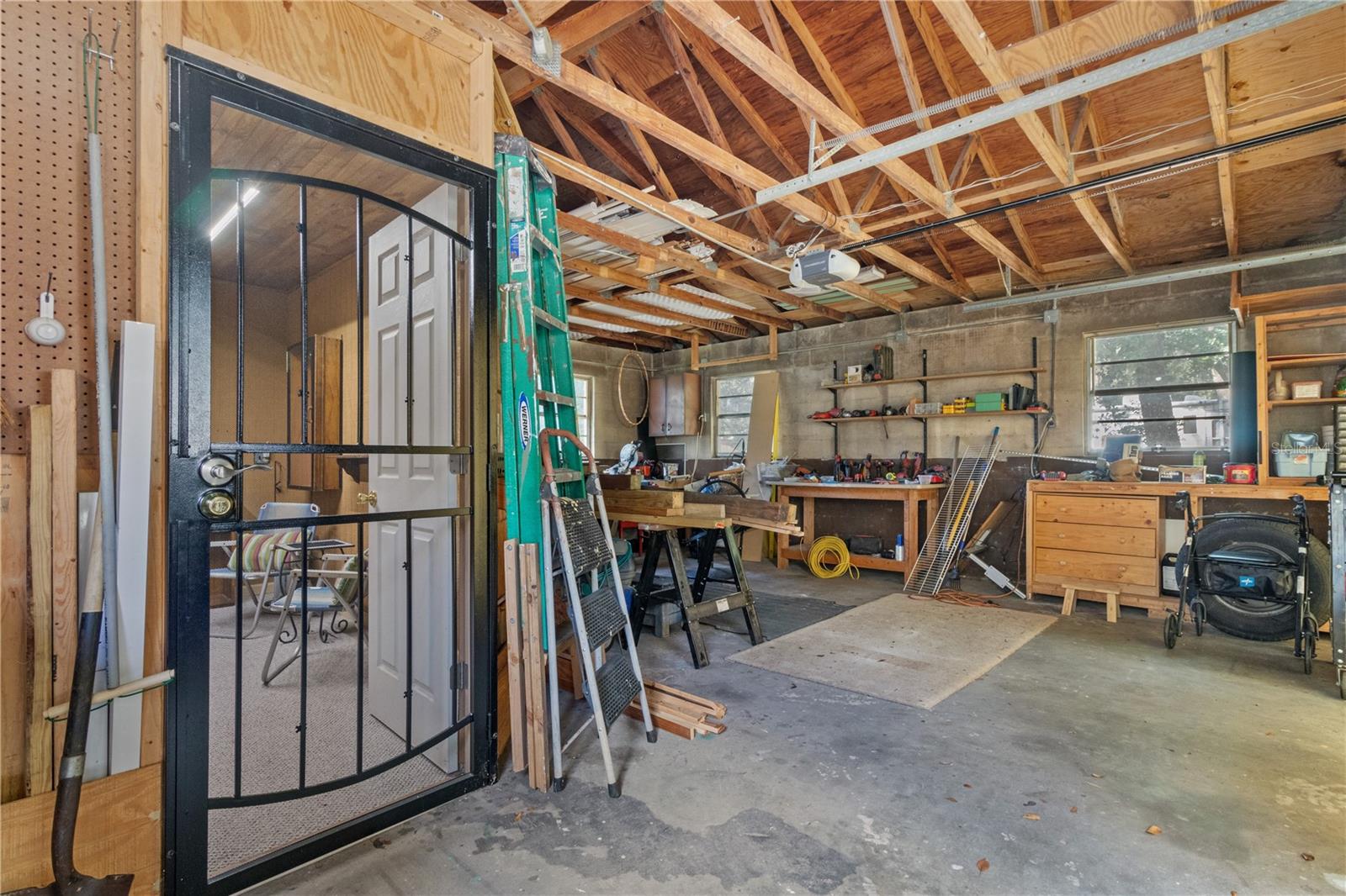 38025 Avion Dr Property Photo 24