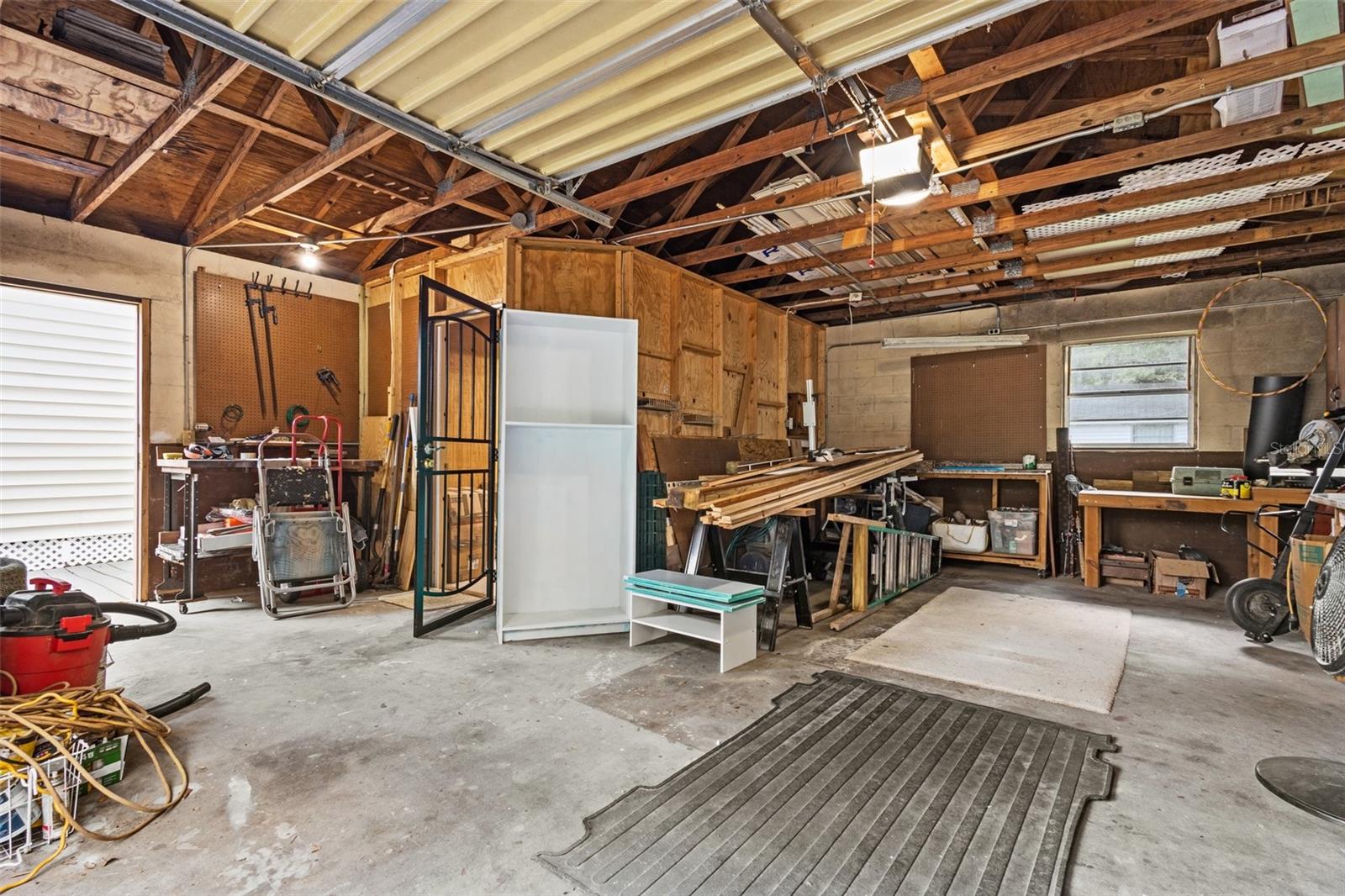 38025 Avion Dr Property Photo 25