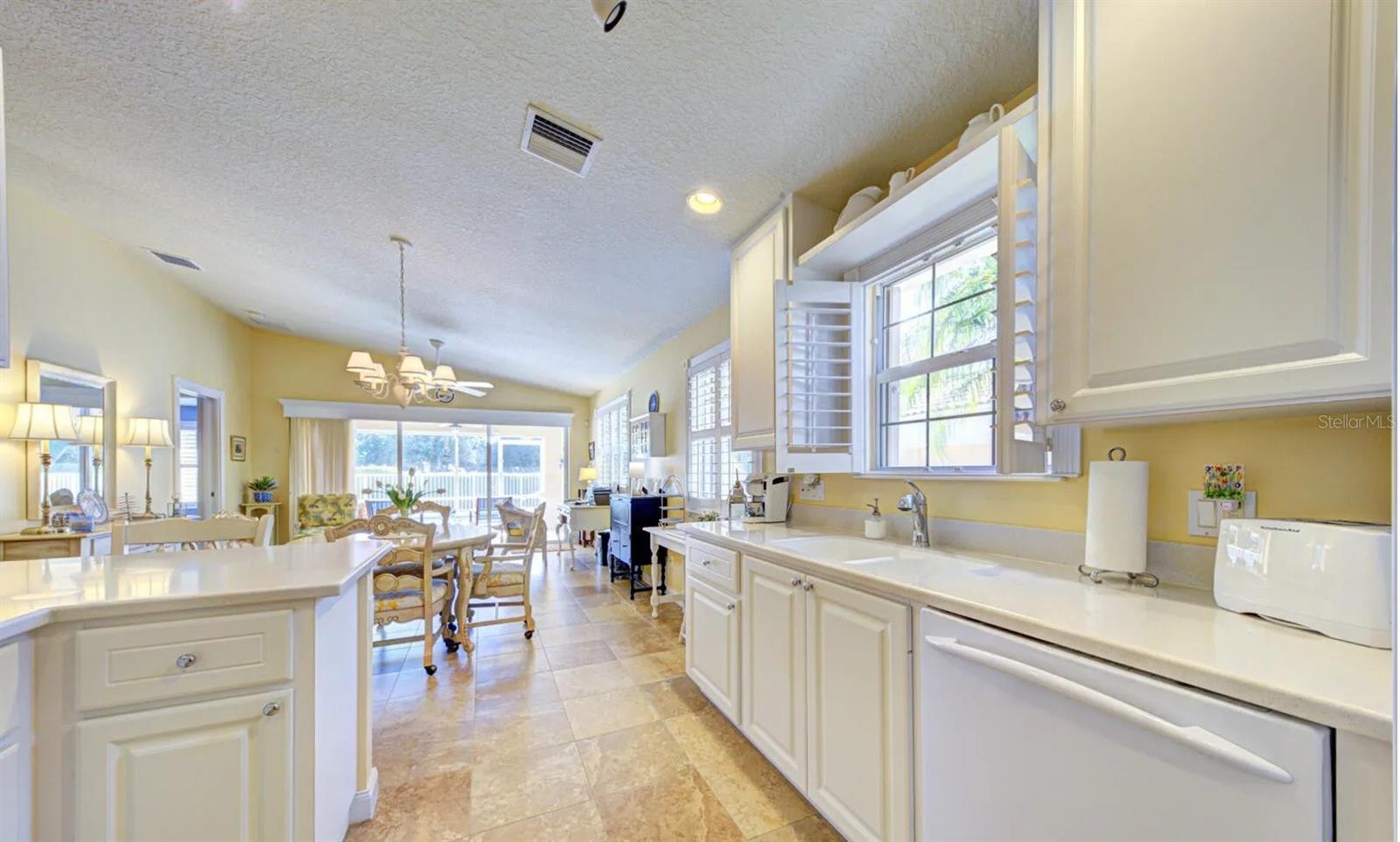 3405 Hyperion Way Se Property Photo 5