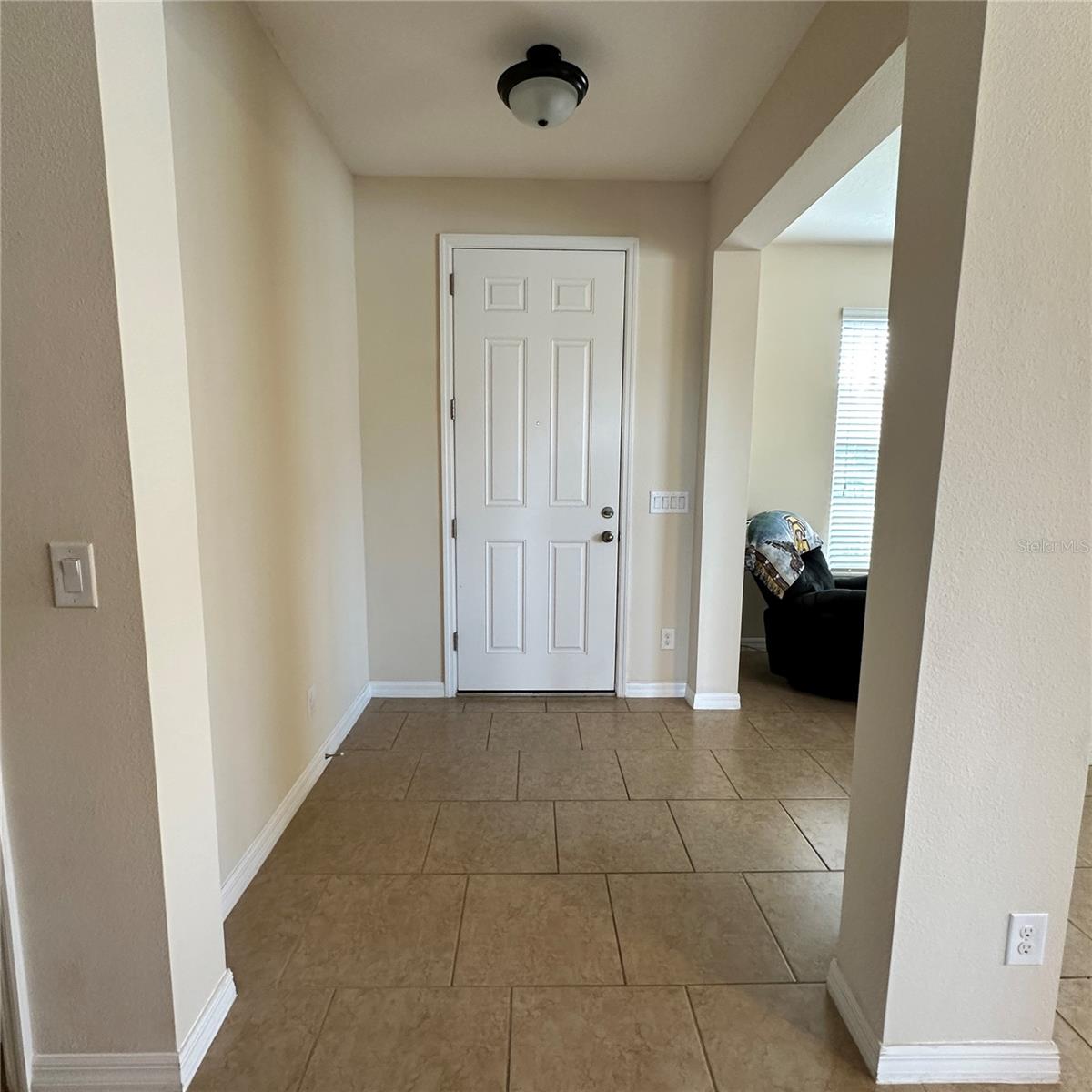 649 Black Eagle Dr Property Photo 3