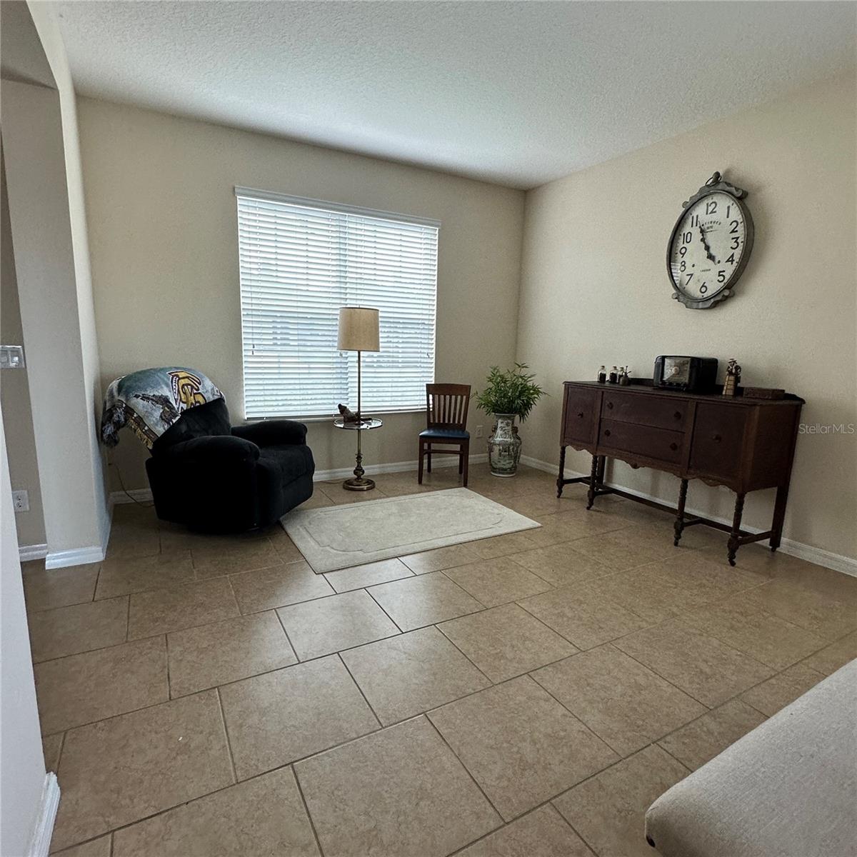 649 Black Eagle Dr Property Photo 4