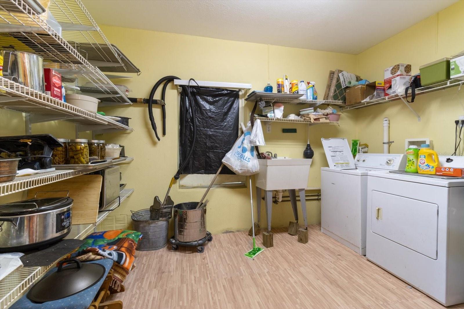 10551 W New York St Property Photo 11