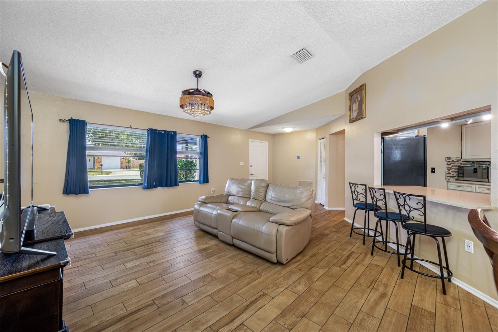 7824 Lightfoot Dr Property Photo 4
