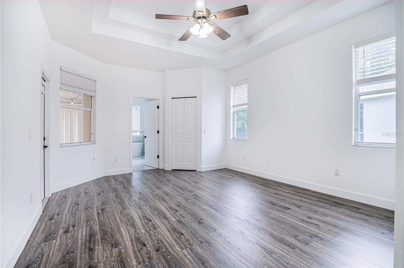 6120 Cezanne Ave Property Photo 12