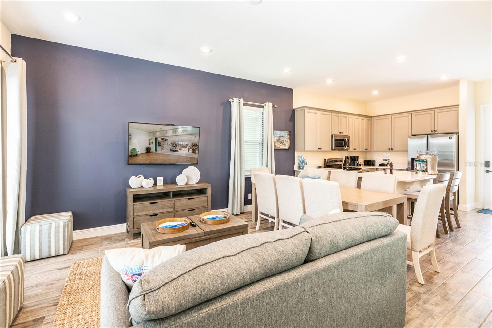 8025 Sandy Toes Way Property Photo 3