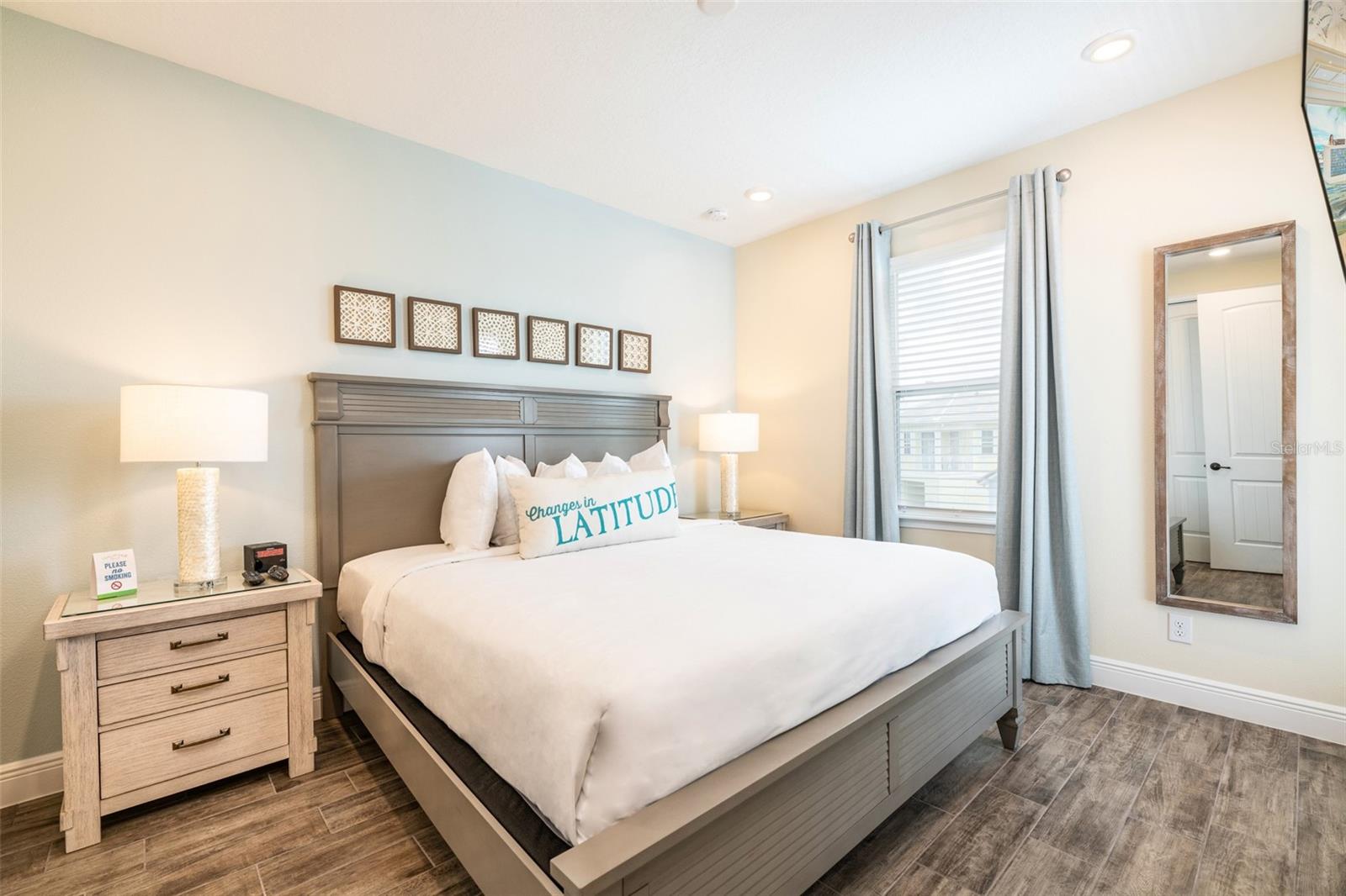 8025 Sandy Toes Way Property Photo 9