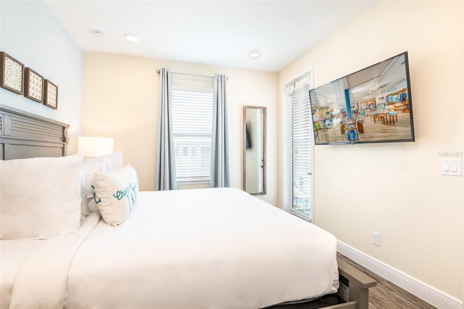 8025 Sandy Toes Way Property Photo 10