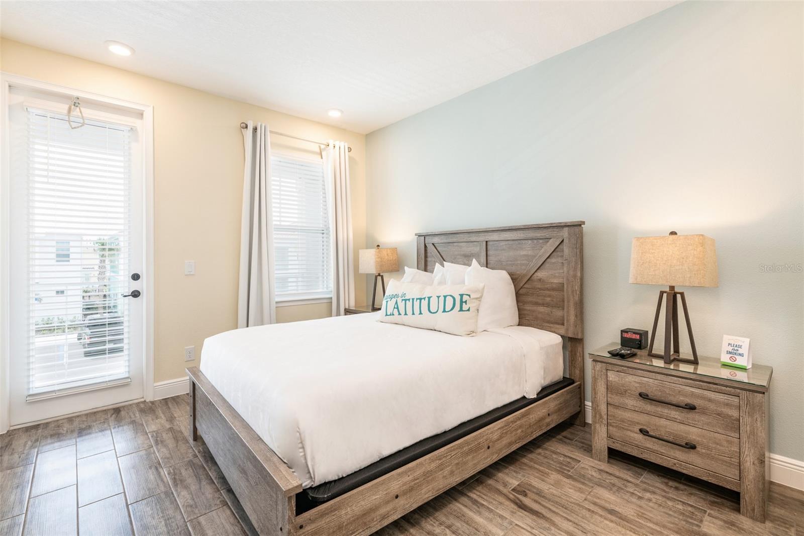 8025 Sandy Toes Way Property Photo 12