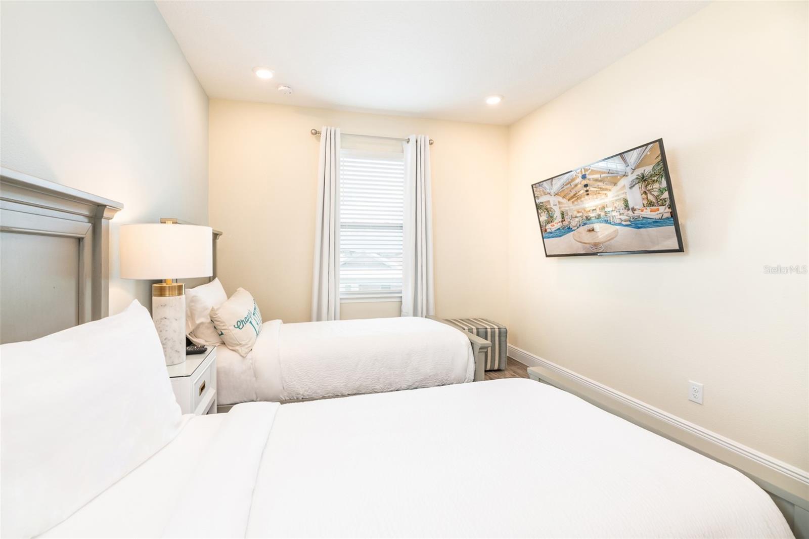 8025 Sandy Toes Way Property Photo 15
