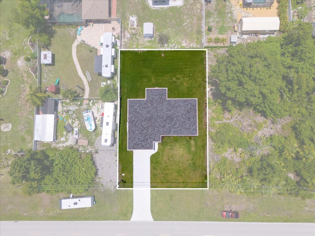 10317 Gulfstream Blvd Property Photo 3