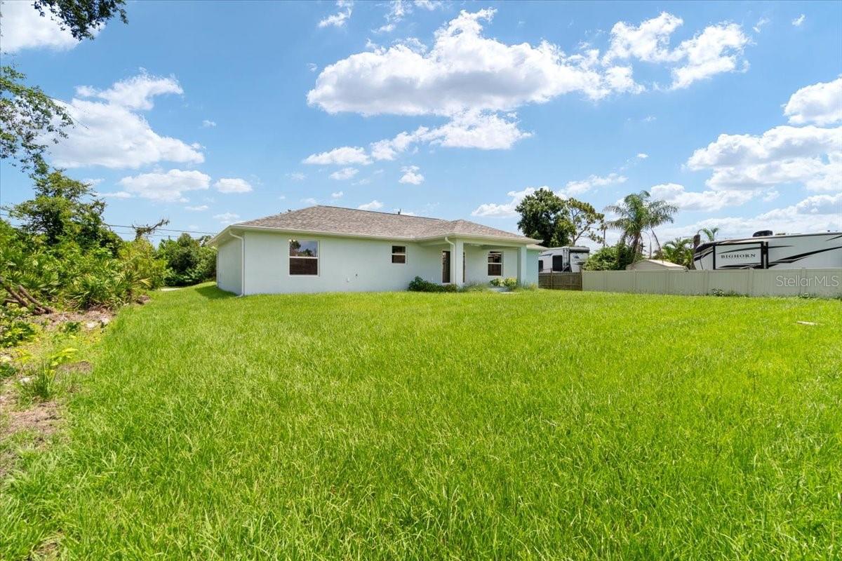10317 Gulfstream Blvd Property Photo 4
