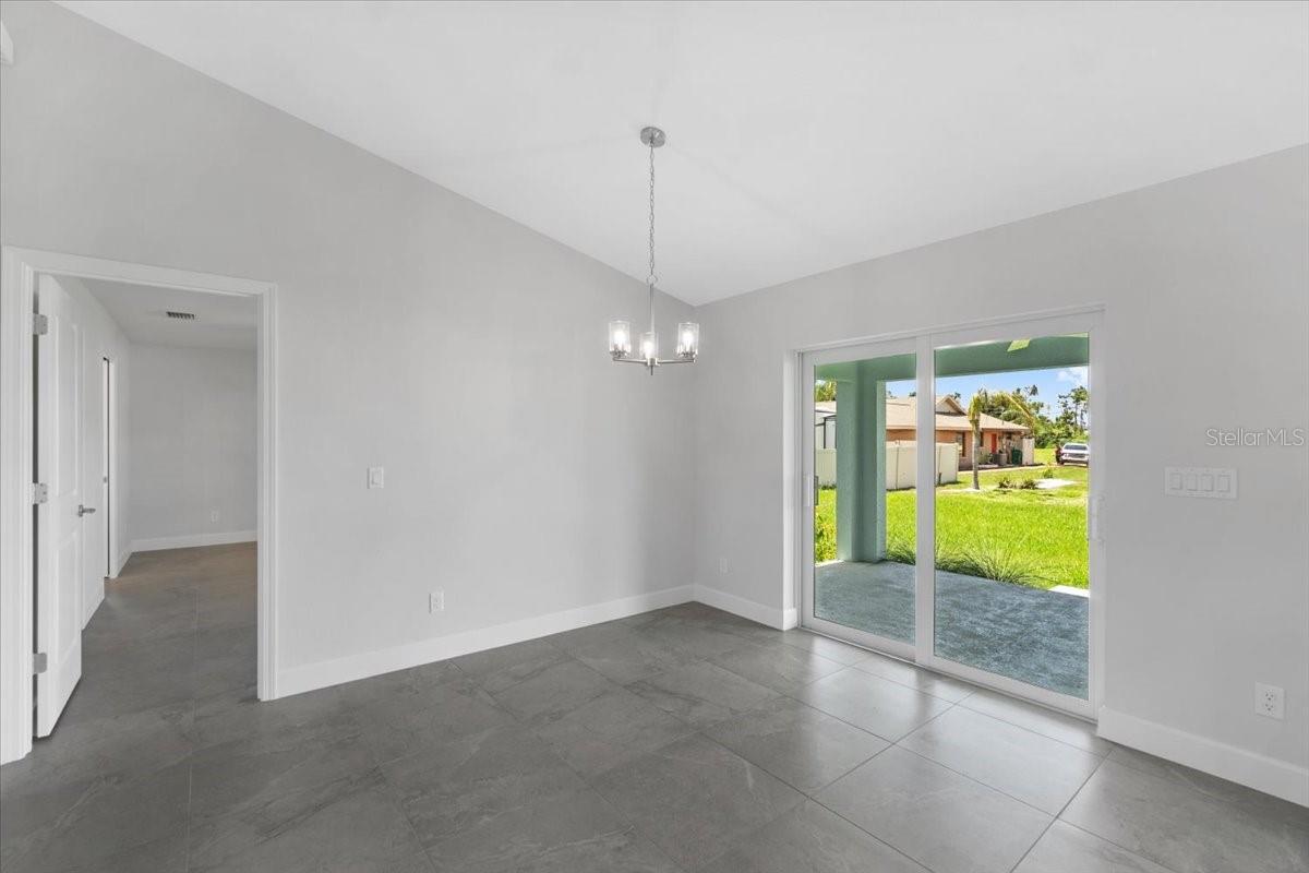 10317 Gulfstream Blvd Property Photo 12