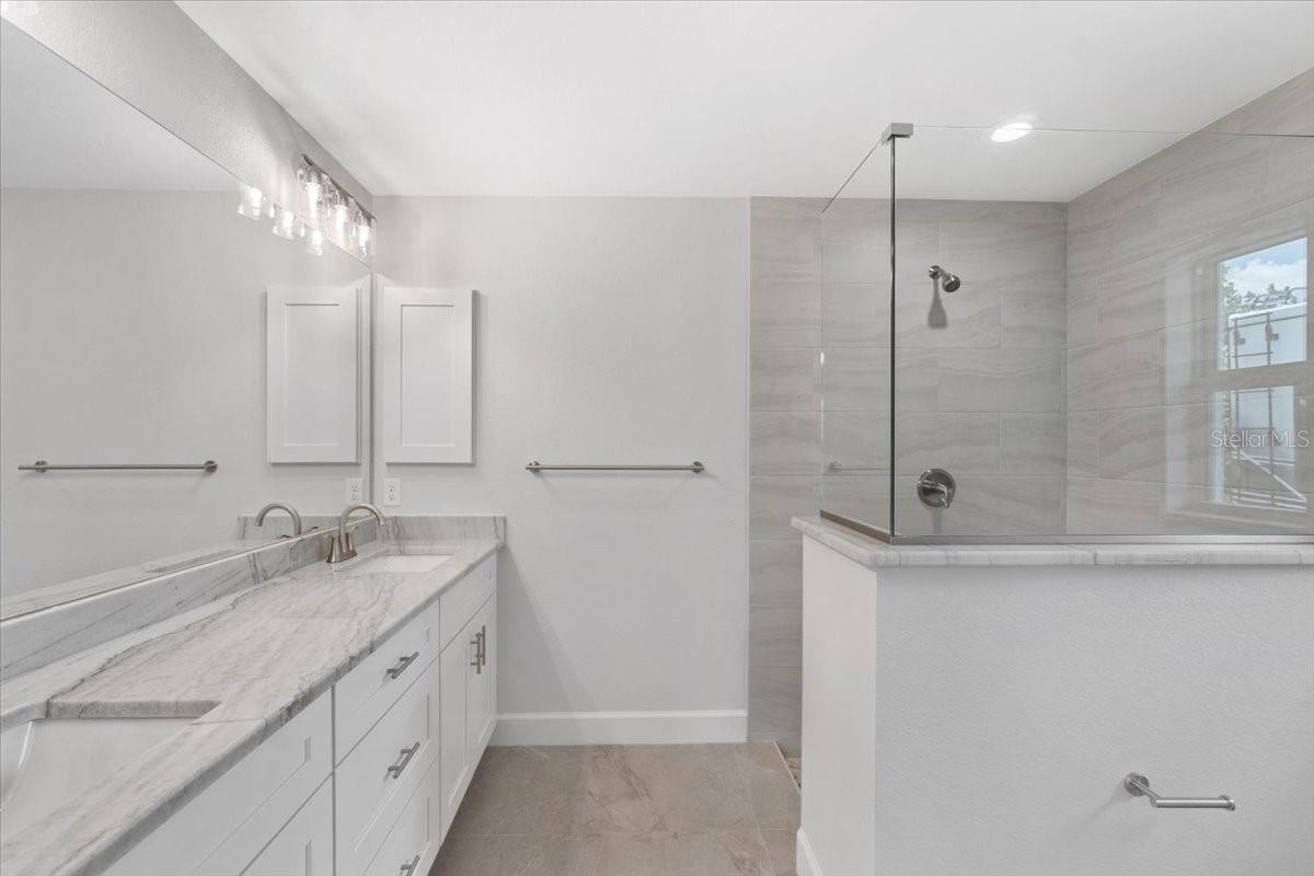 10317 Gulfstream Blvd Property Photo 16