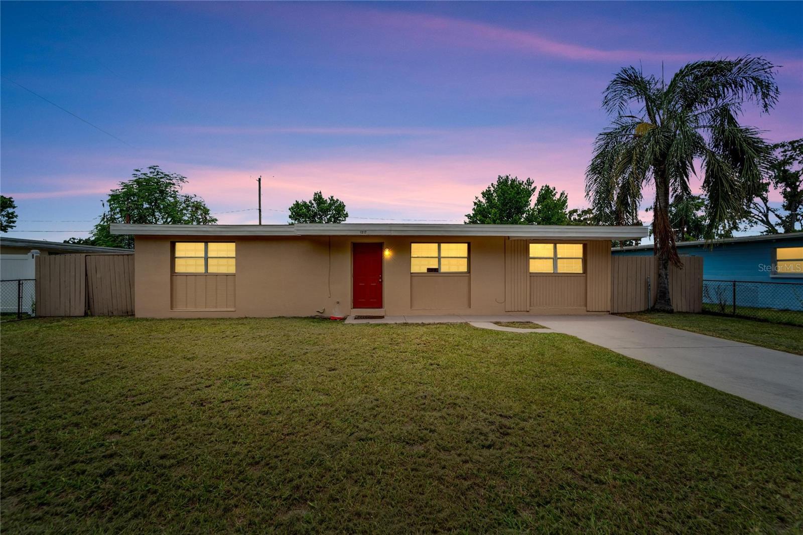 1317 Warrington Way Property Photo 1
