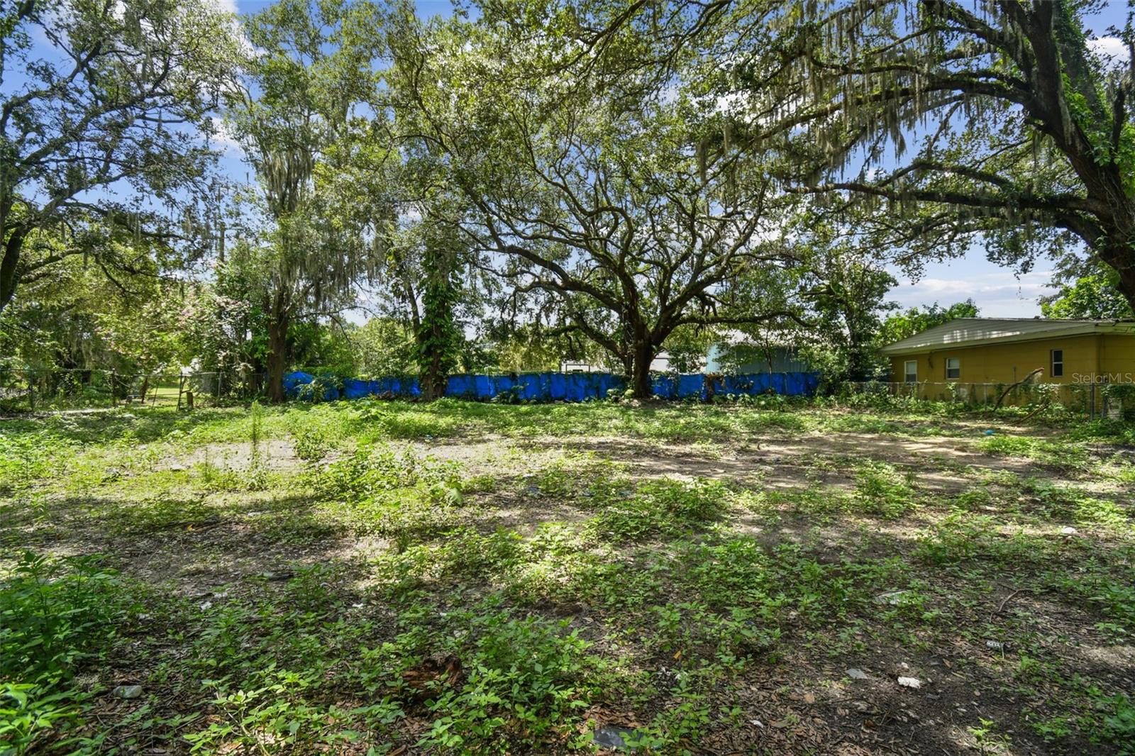 308 E Damon St Property Photo 4
