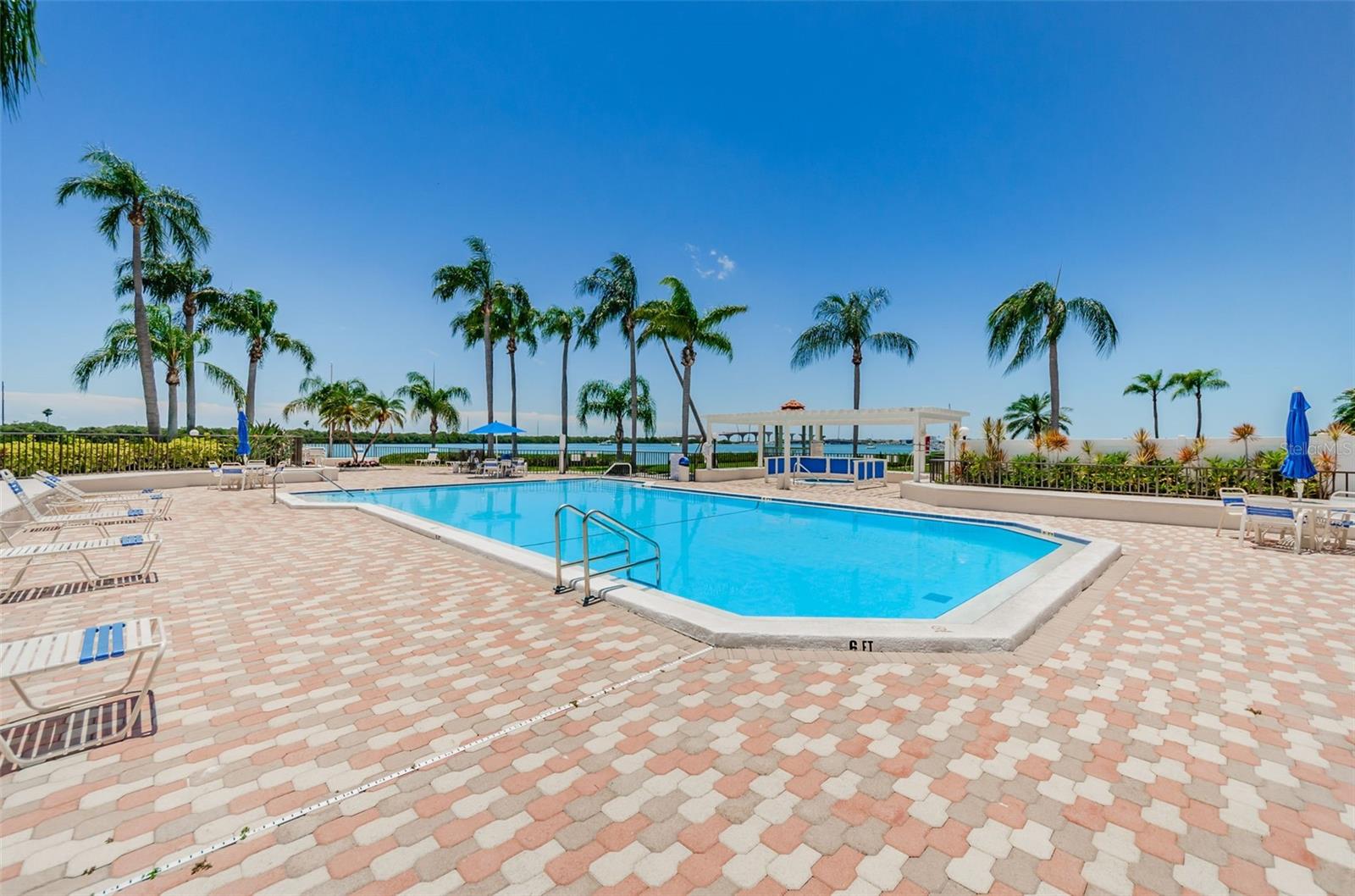 6295 Bahia Del Mar Cir #405 Property Photo 21