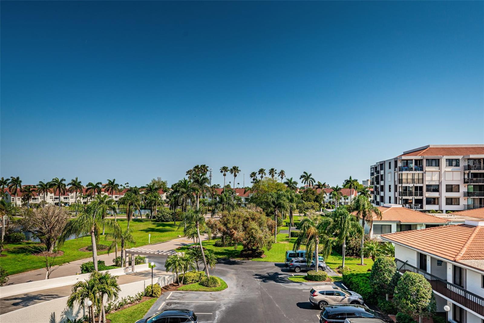 6295 Bahia Del Mar Cir #405 Property Photo 25