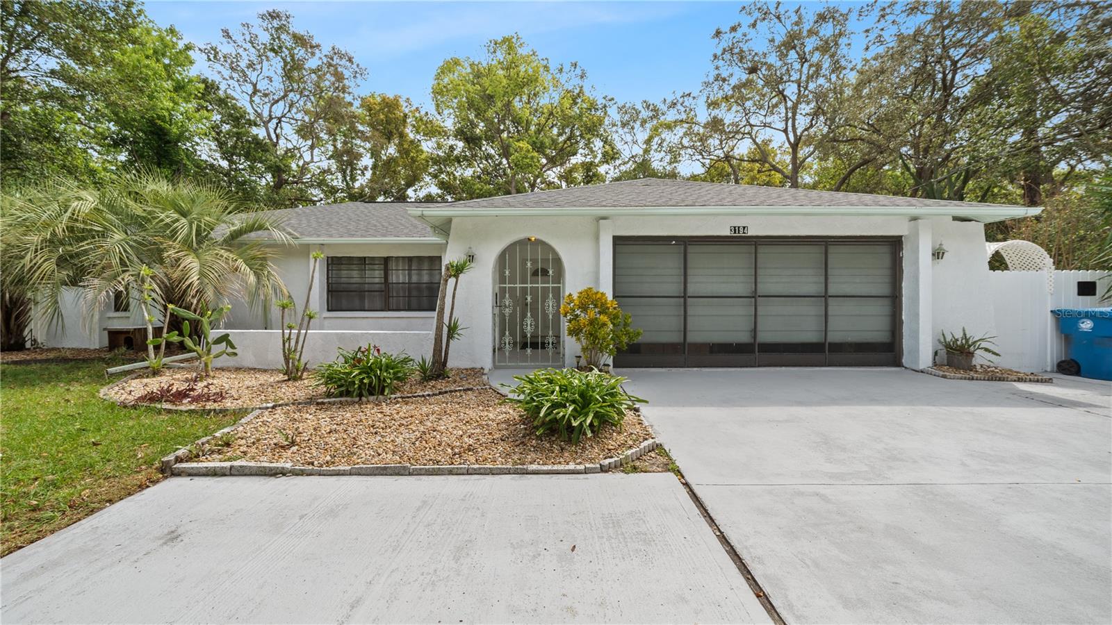 3194 Deltona Blvd Property Photo 2