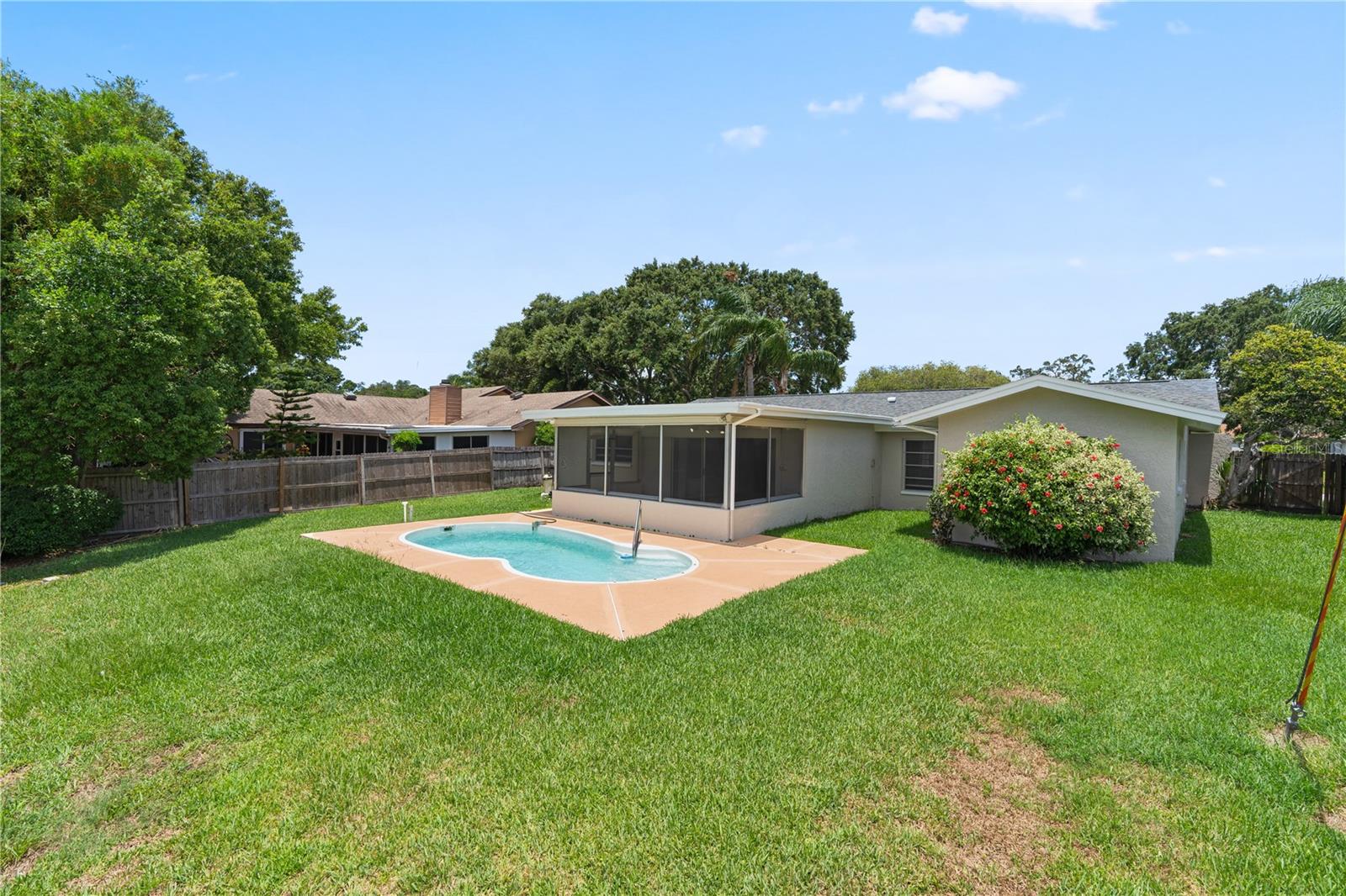 1459 Ridgelane Rd Property Photo 2