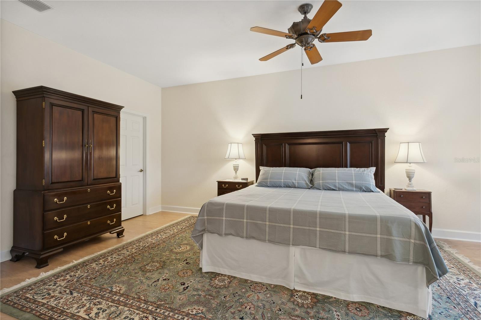 6319 Vista Verde Dr E Property Photo 17
