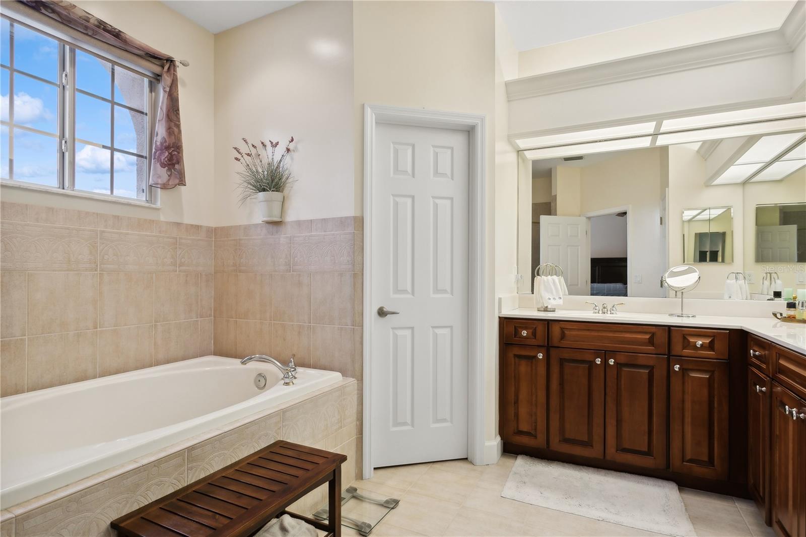 6319 Vista Verde Dr E Property Photo 19
