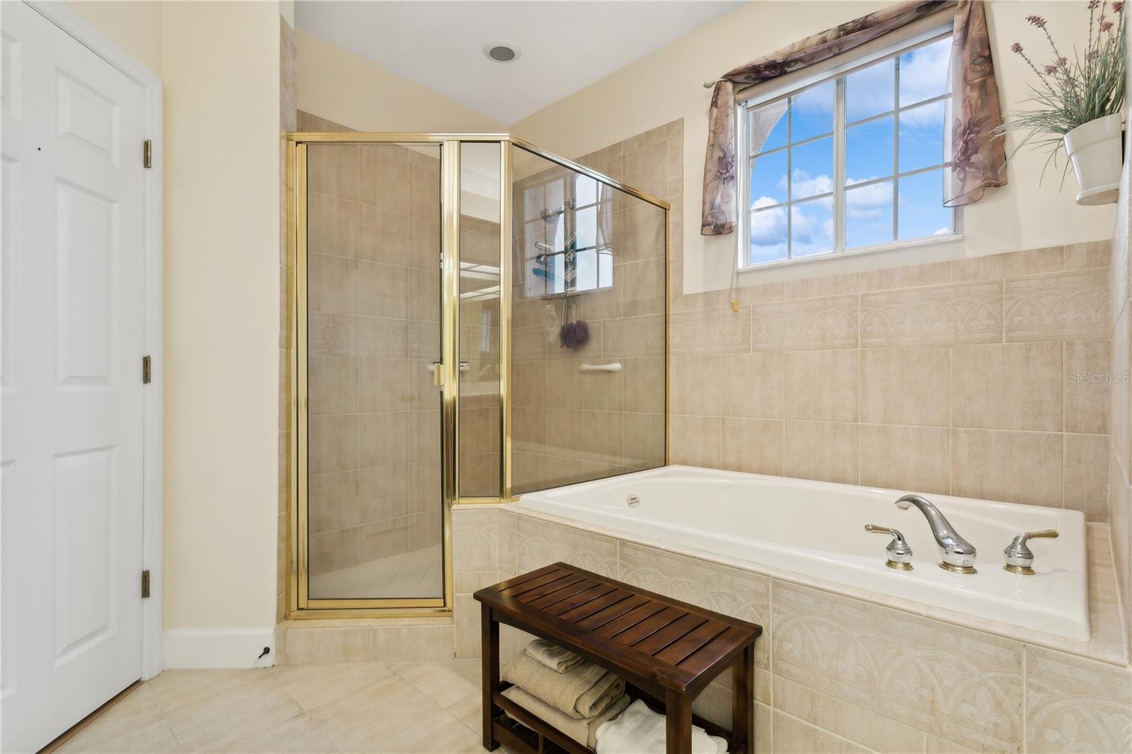 6319 Vista Verde Dr E Property Photo 20