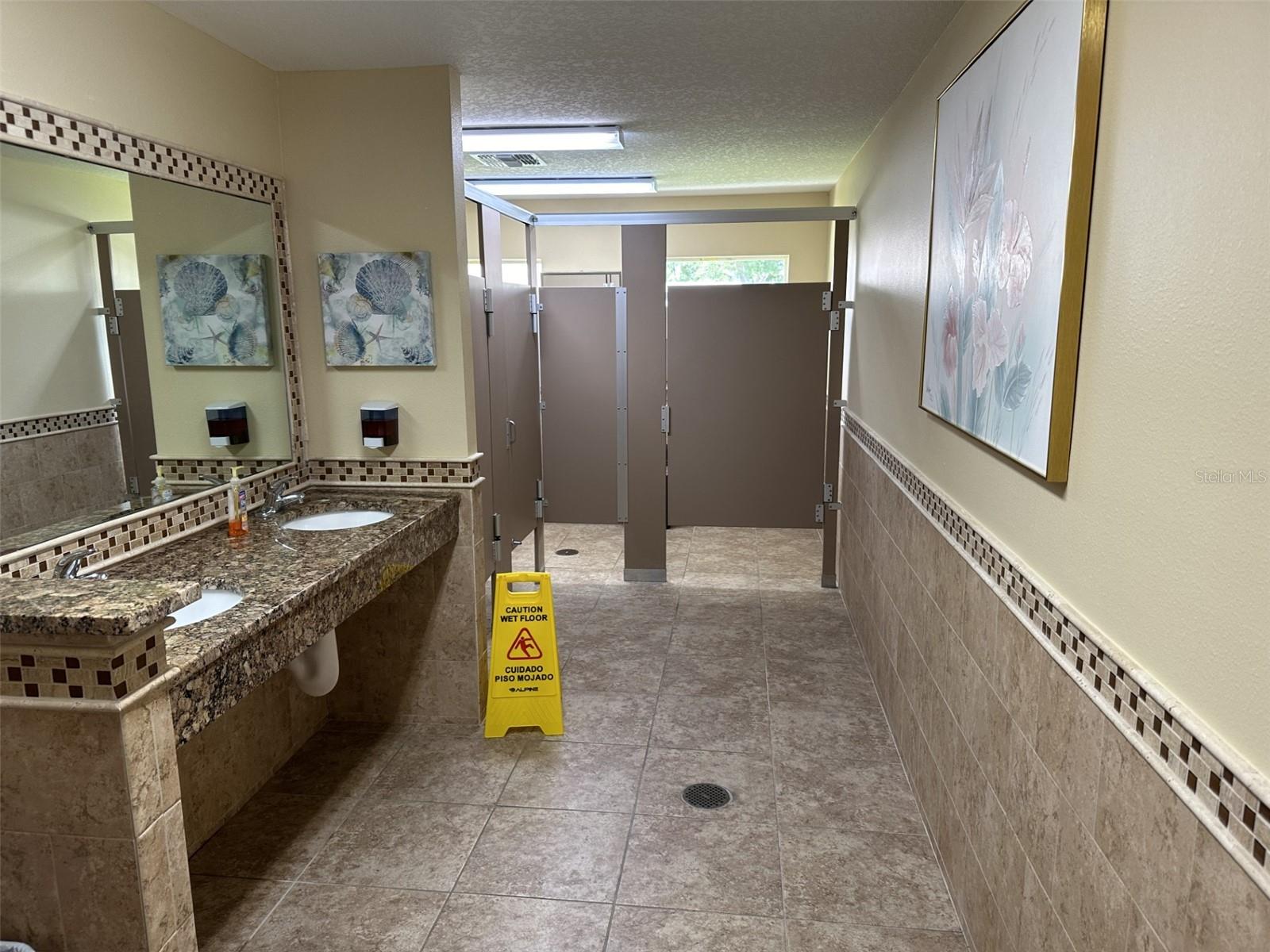 7481 Heather Walk Dr Property Photo 27