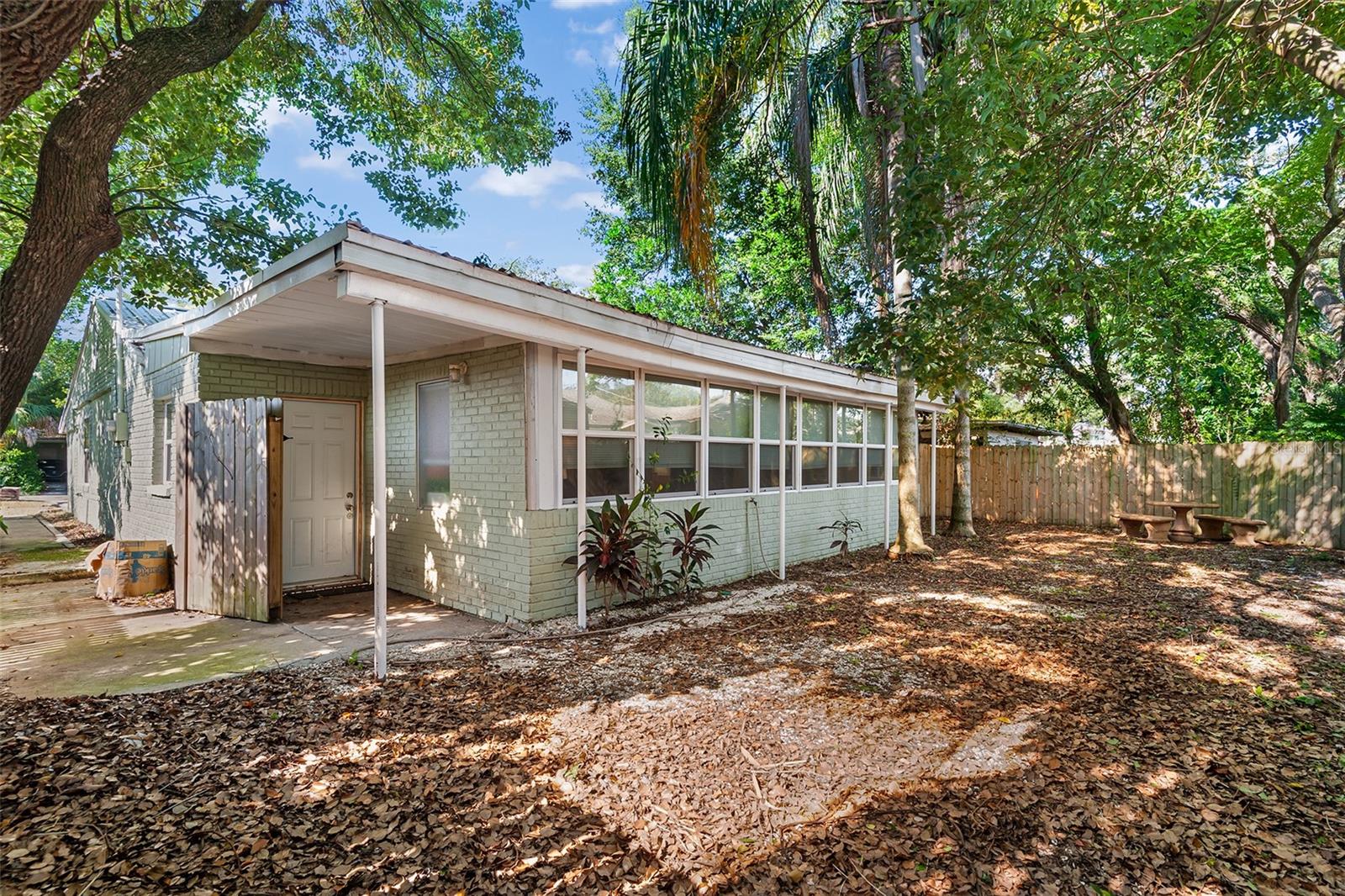 1006 E Fern St Property Photo 31