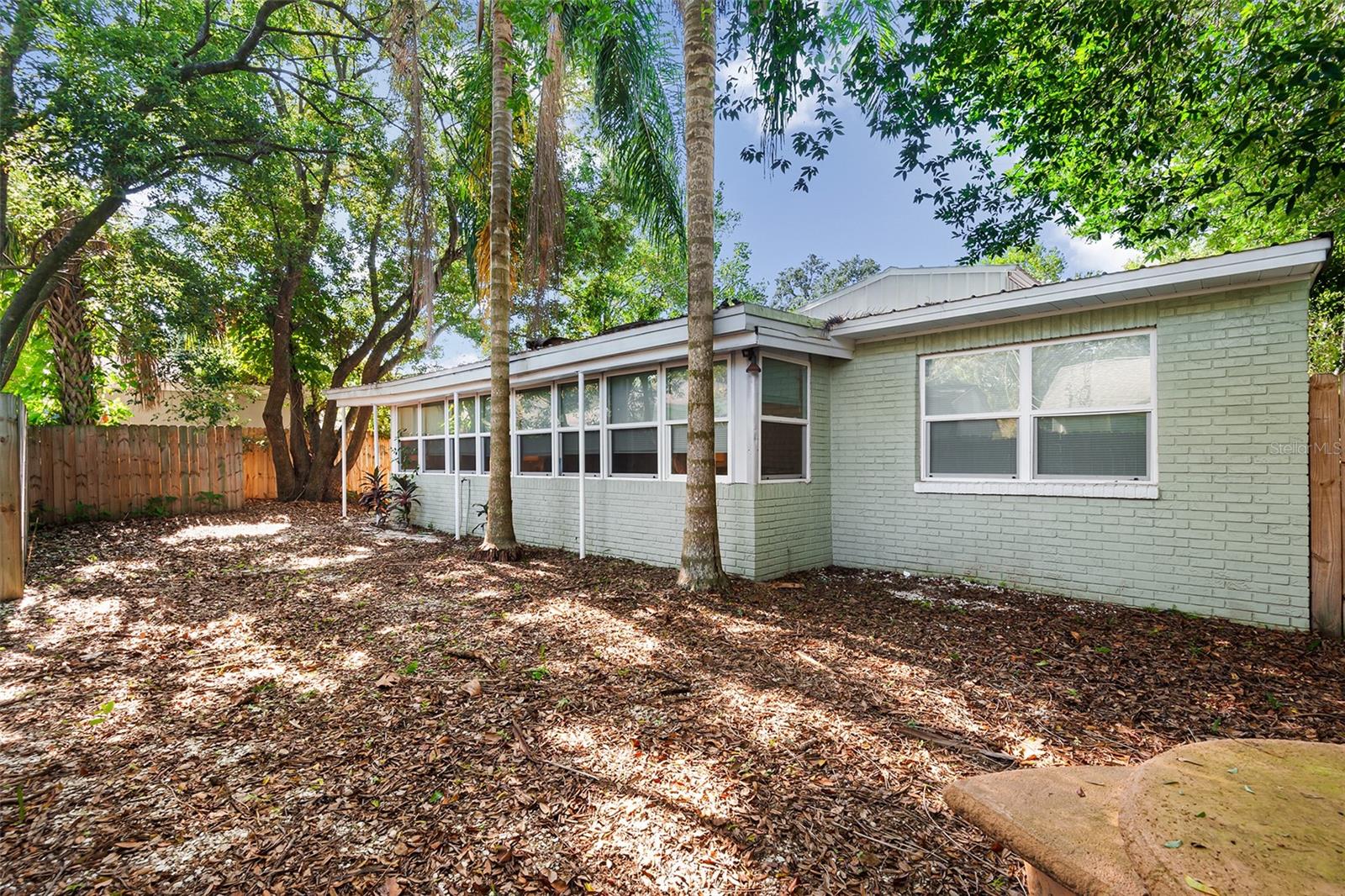 1006 E Fern St Property Photo 32