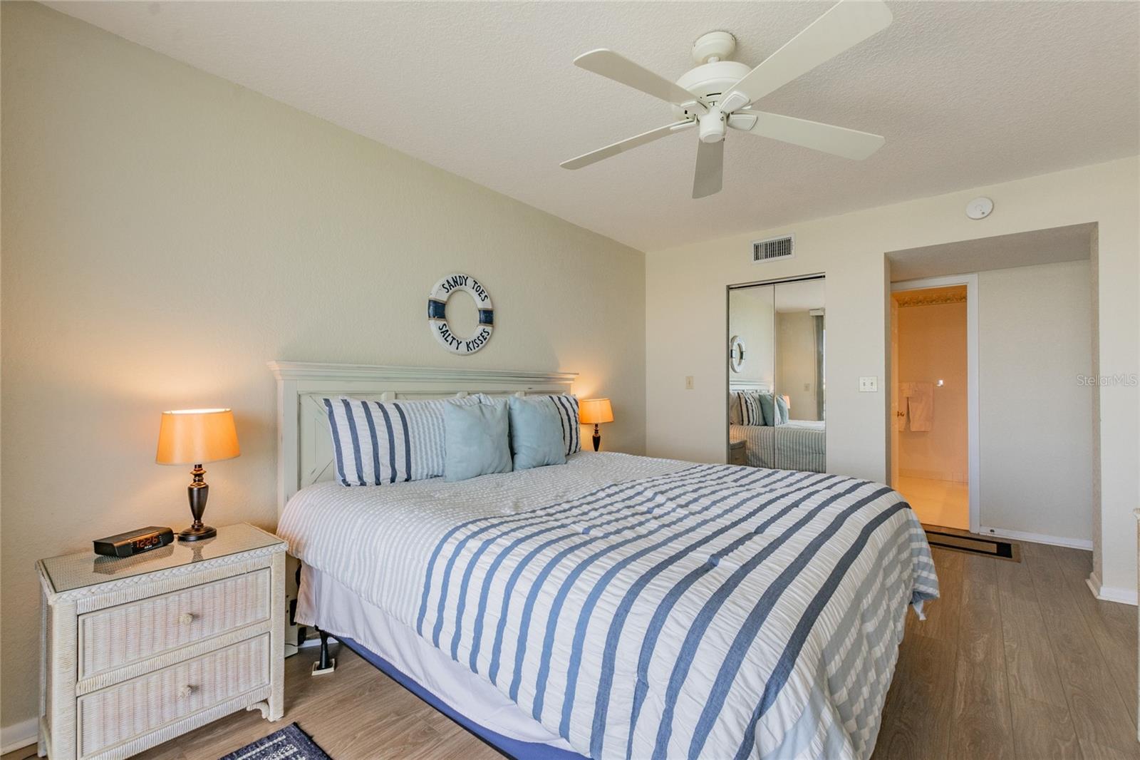 5901 Bahia Del Mar Cir #518 Property Photo 16