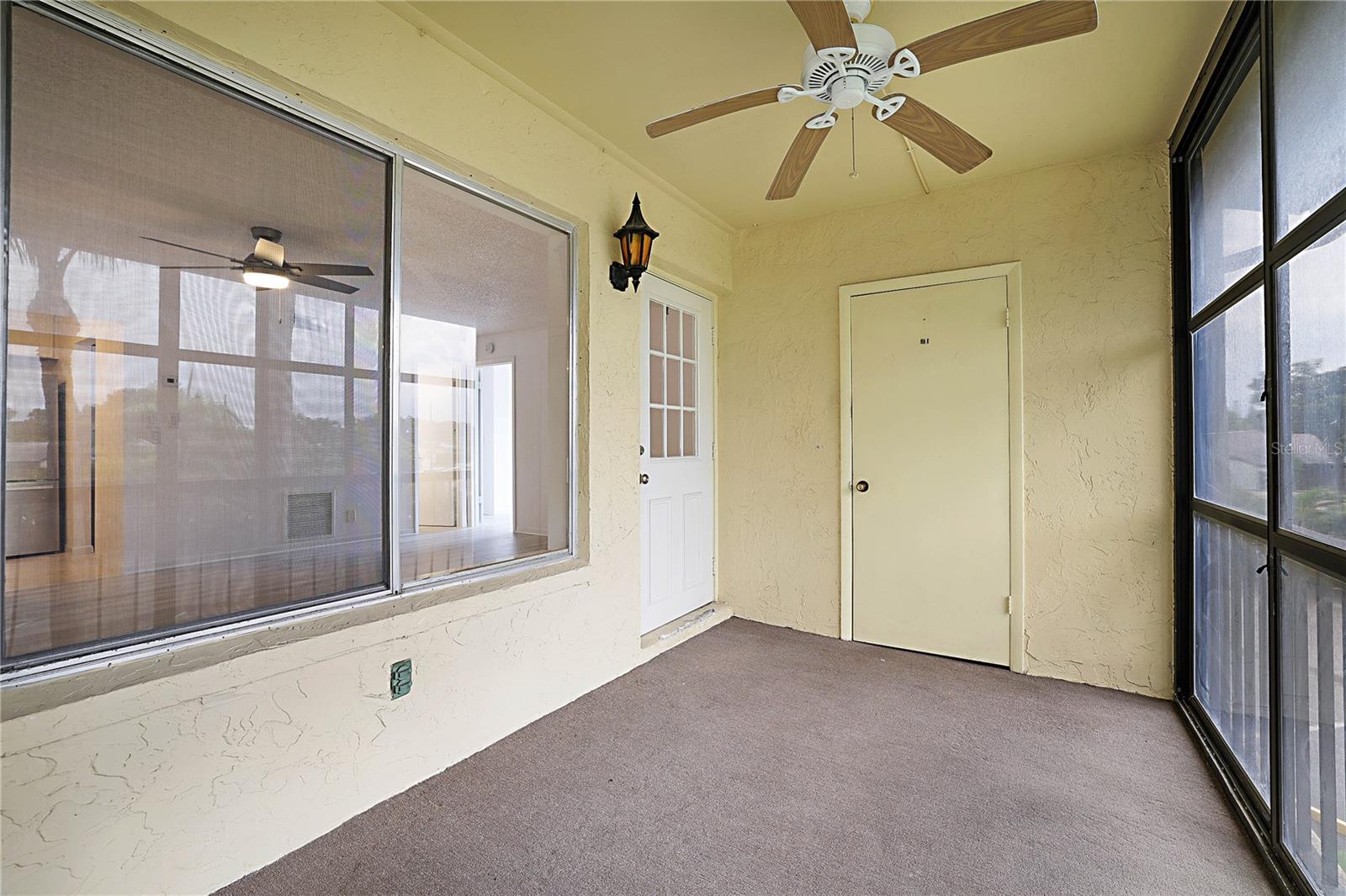 5730 Pine Wood Dr #d2 Property Photo 3