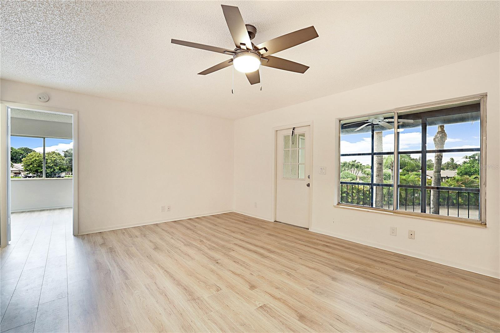 5730 Pine Wood Dr #d2 Property Photo 5