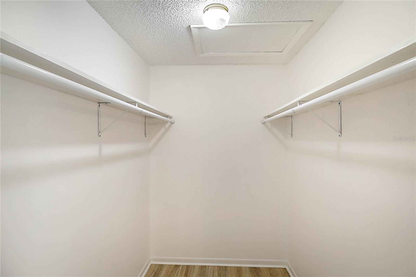 5730 Pine Wood Dr #d2 Property Photo 9