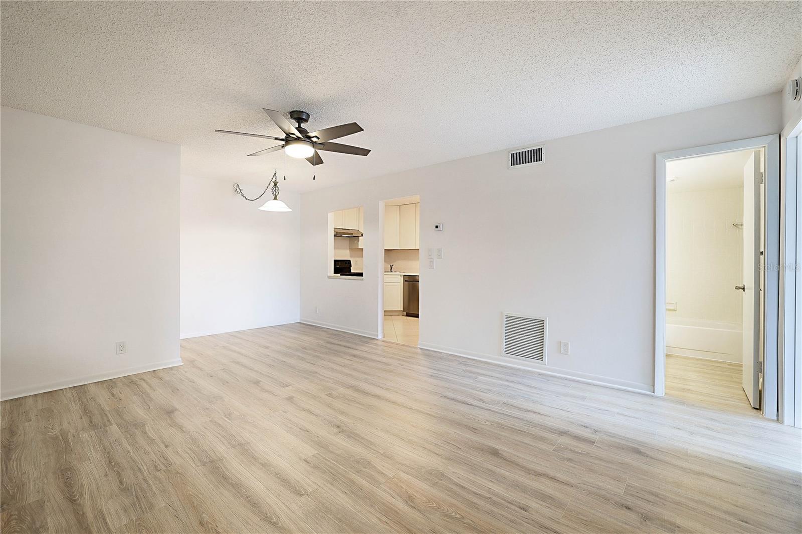 5730 Pine Wood Dr #d2 Property Photo 17