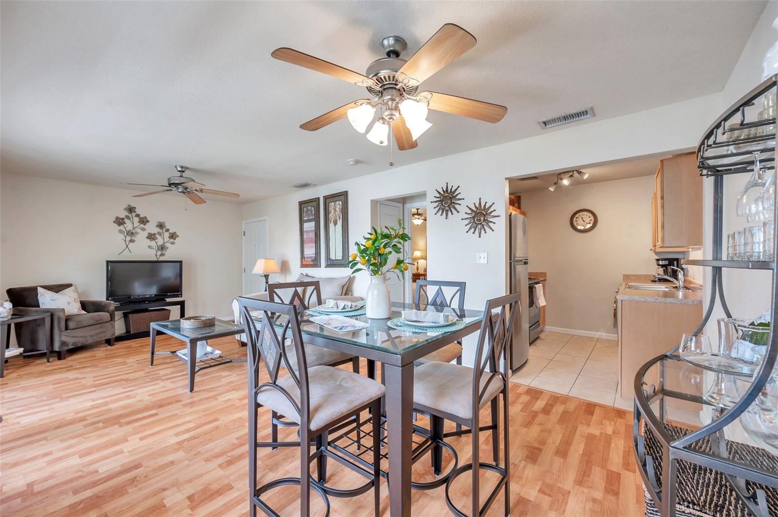 5157 Beach Dr Se #c Property Photo 6
