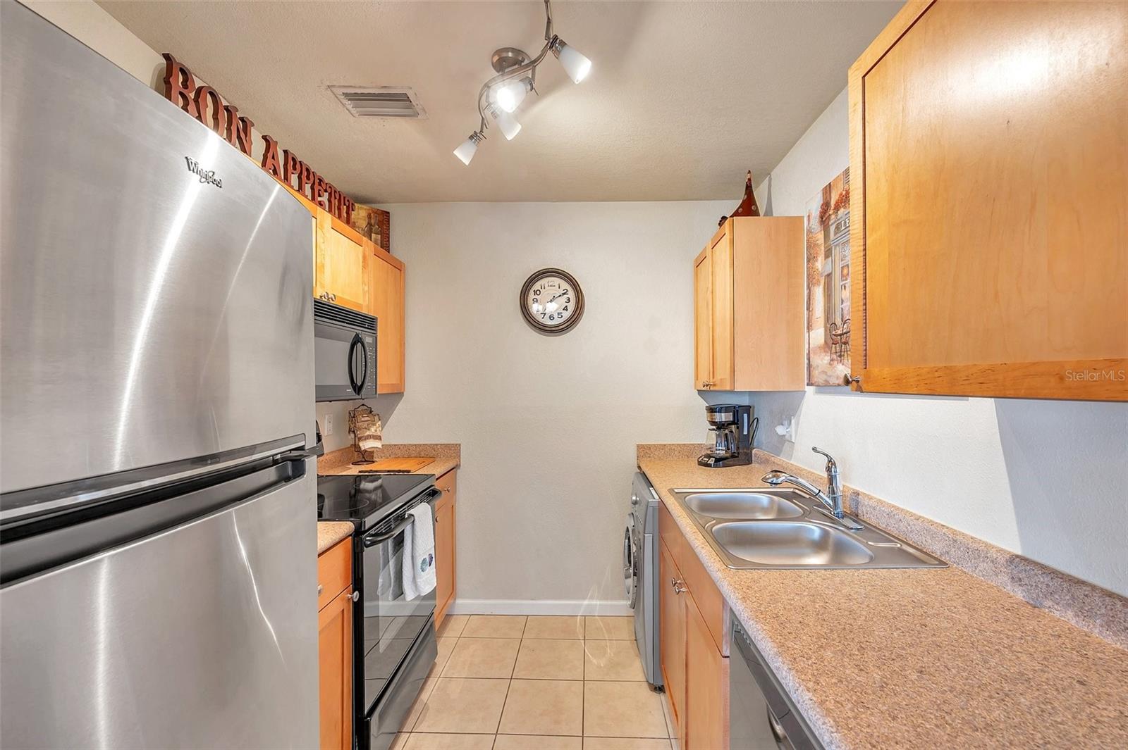 5157 Beach Dr Se #c Property Photo 10