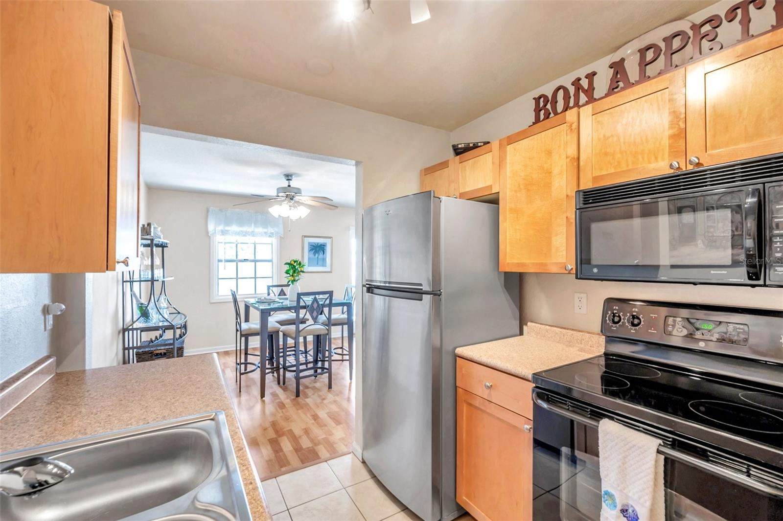 5157 Beach Dr Se #c Property Photo 11