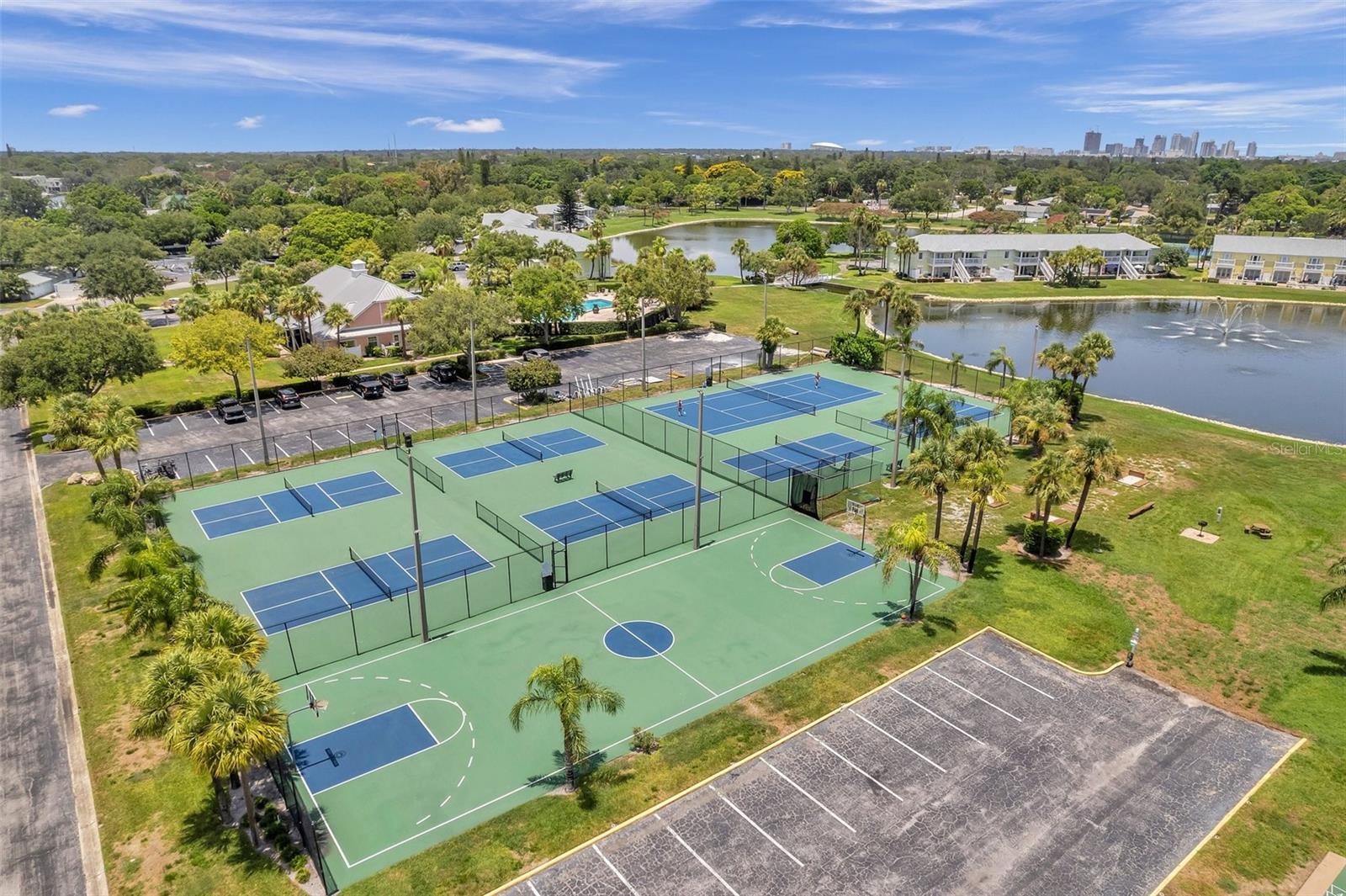 5157 Beach Dr Se #c Property Photo 36