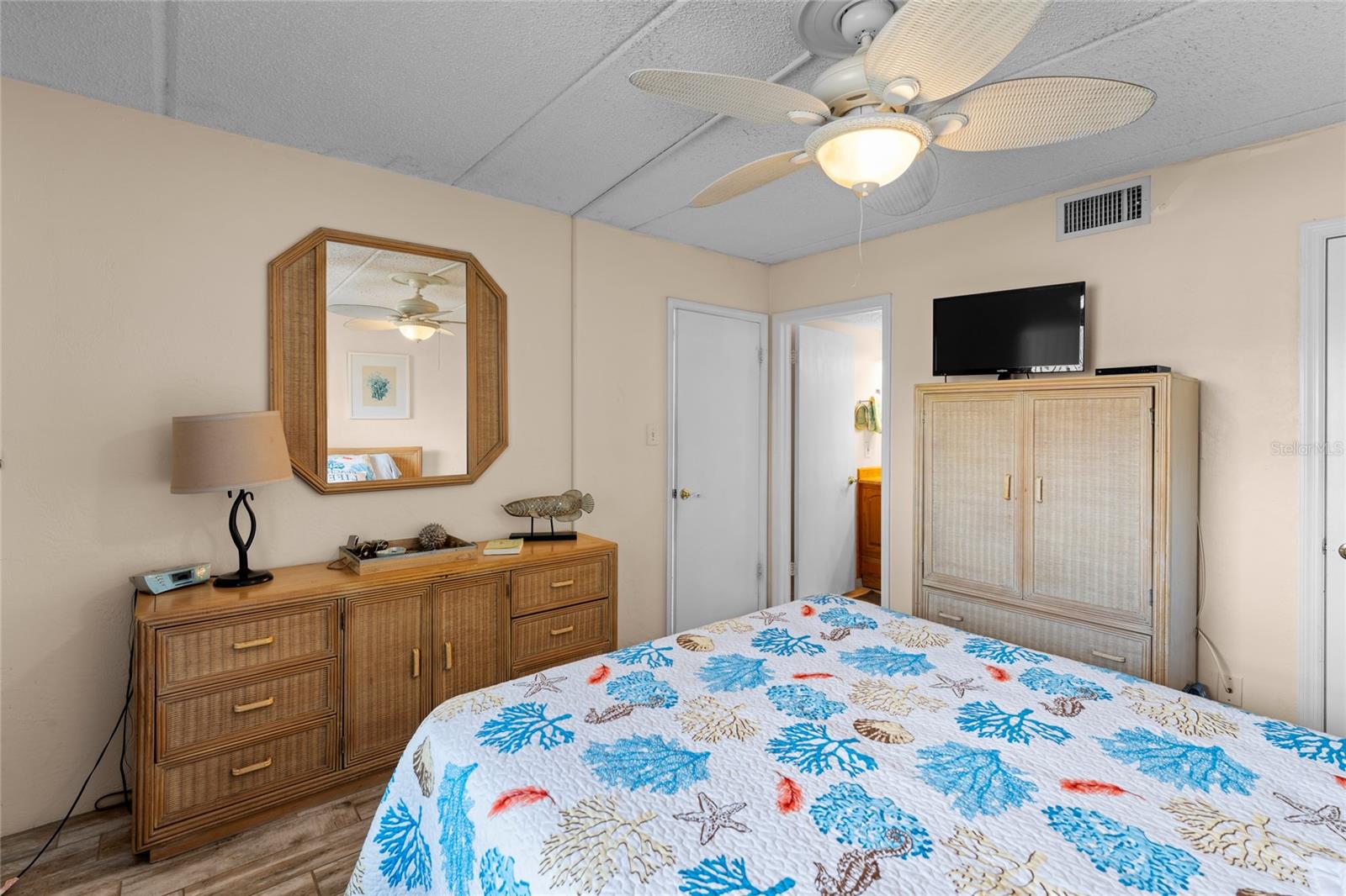 2700 Ocean Shore Blvd #111 Property Photo 18