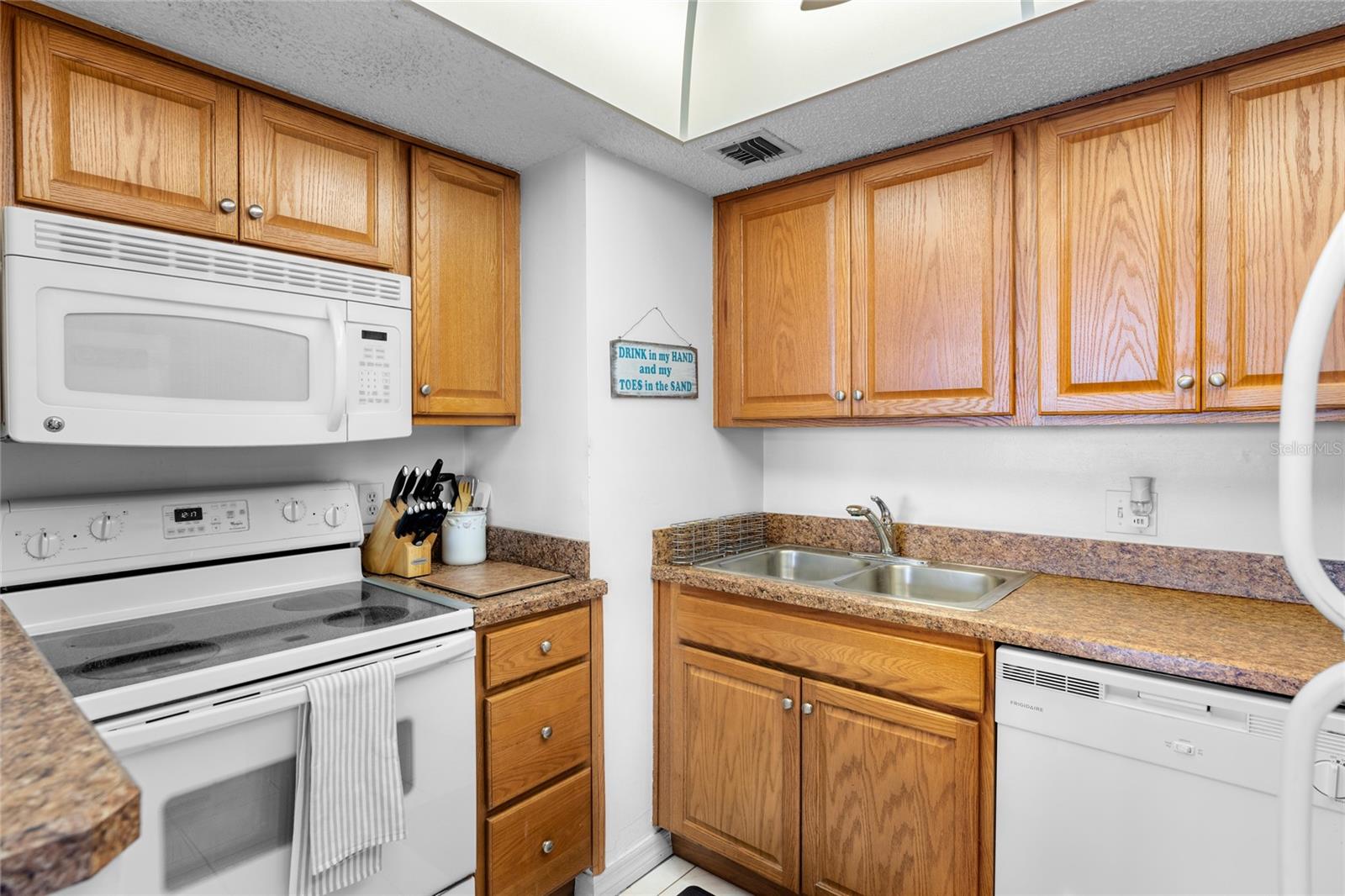 2700 Ocean Shore Blvd #111 Property Photo 25