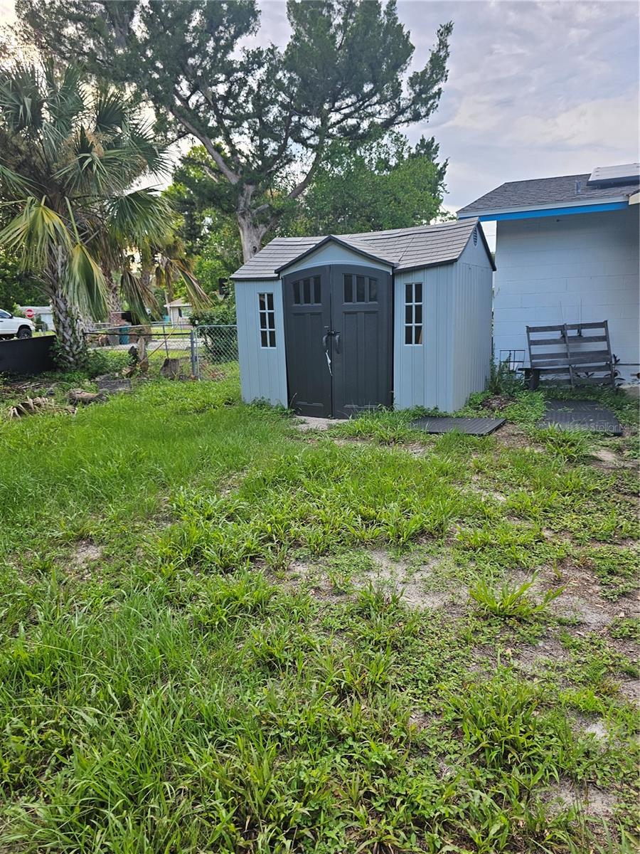 401 Cherry St Property Photo 4