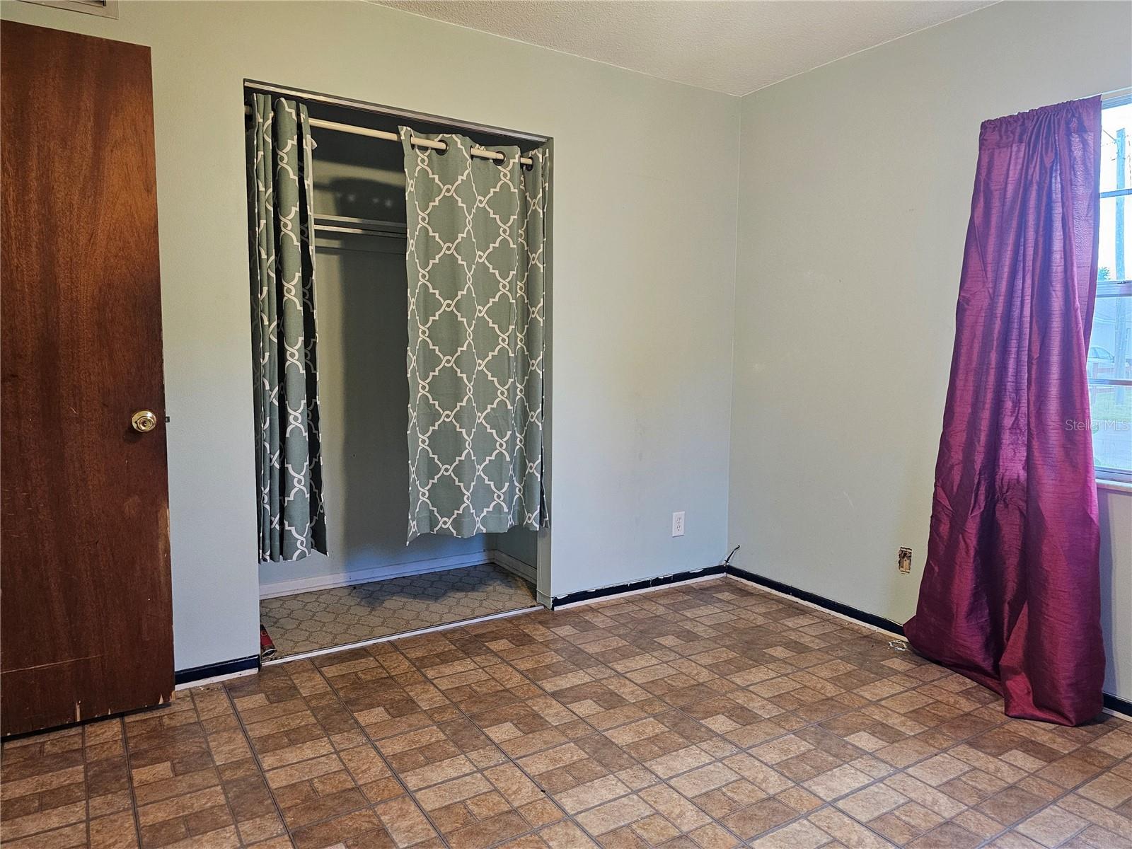 401 Cherry St Property Photo 17