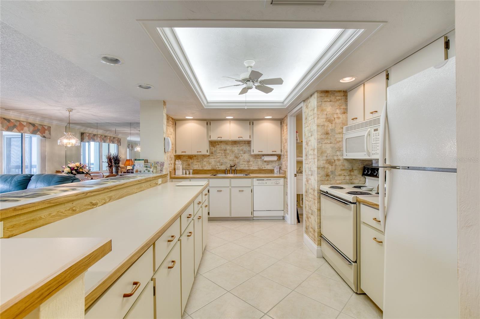 1513 Ocean Shore Blvd #3c Property Photo 6