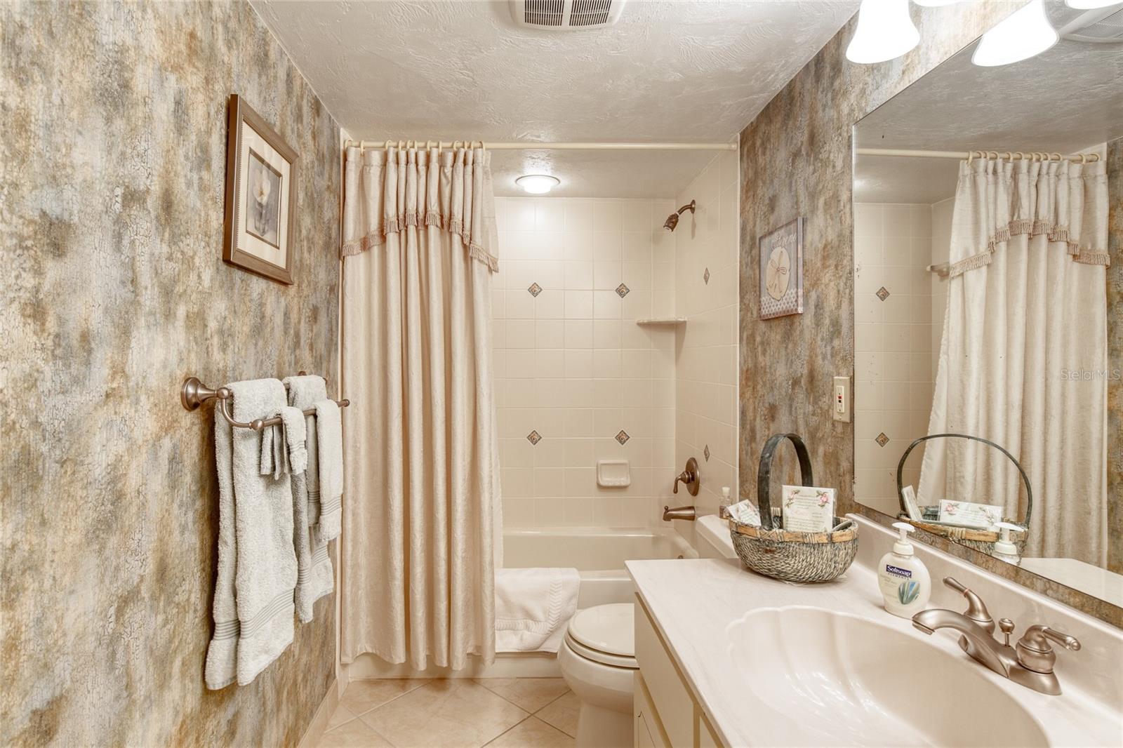 1513 Ocean Shore Blvd #3c Property Photo 18