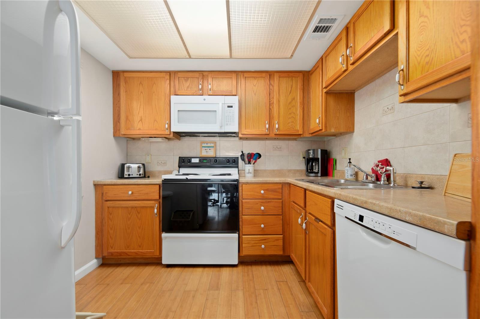 4175 S Atlantic Ave #1130 Property Photo 15