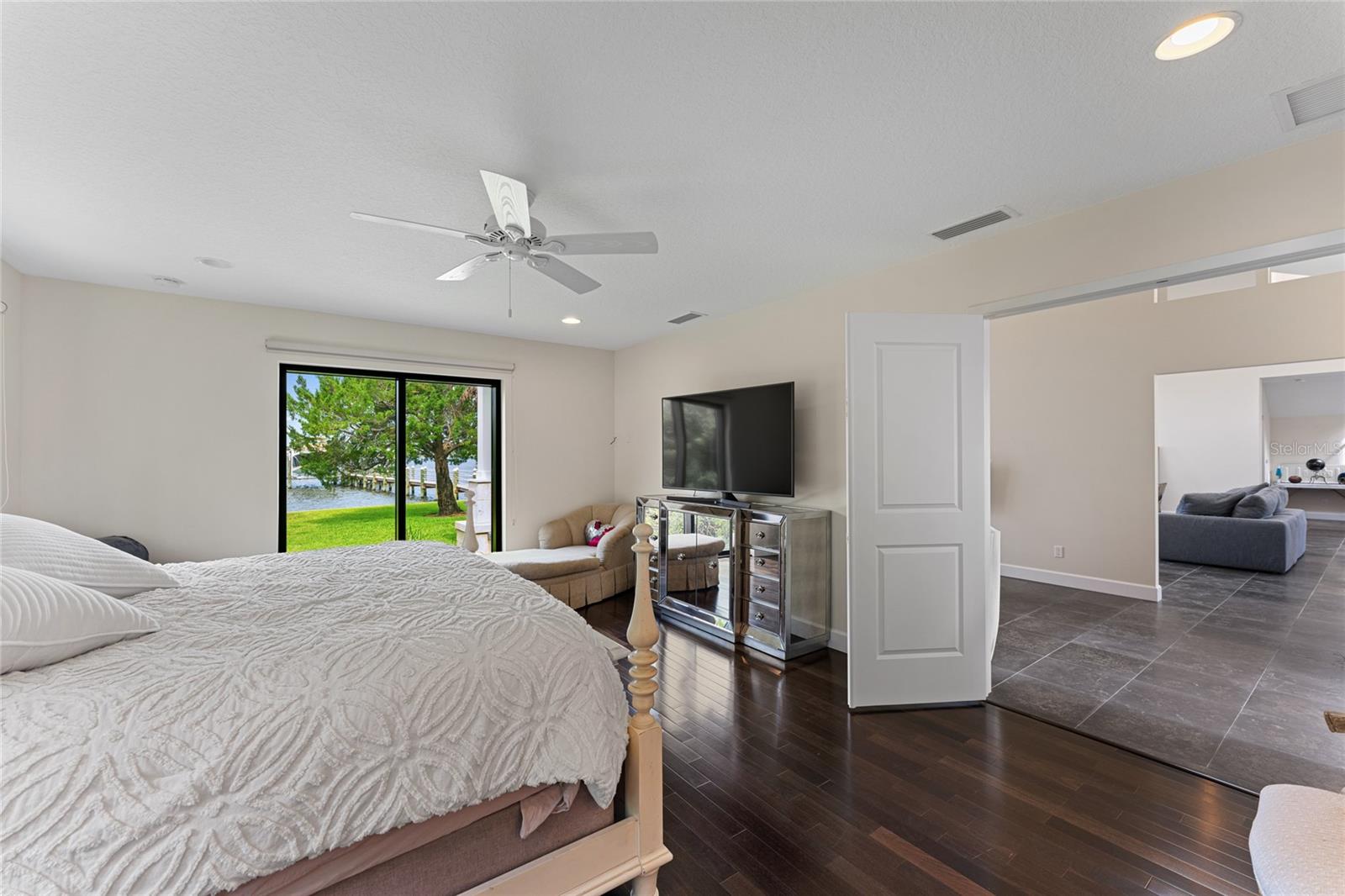 200 John Anderson Dr Property Photo 25